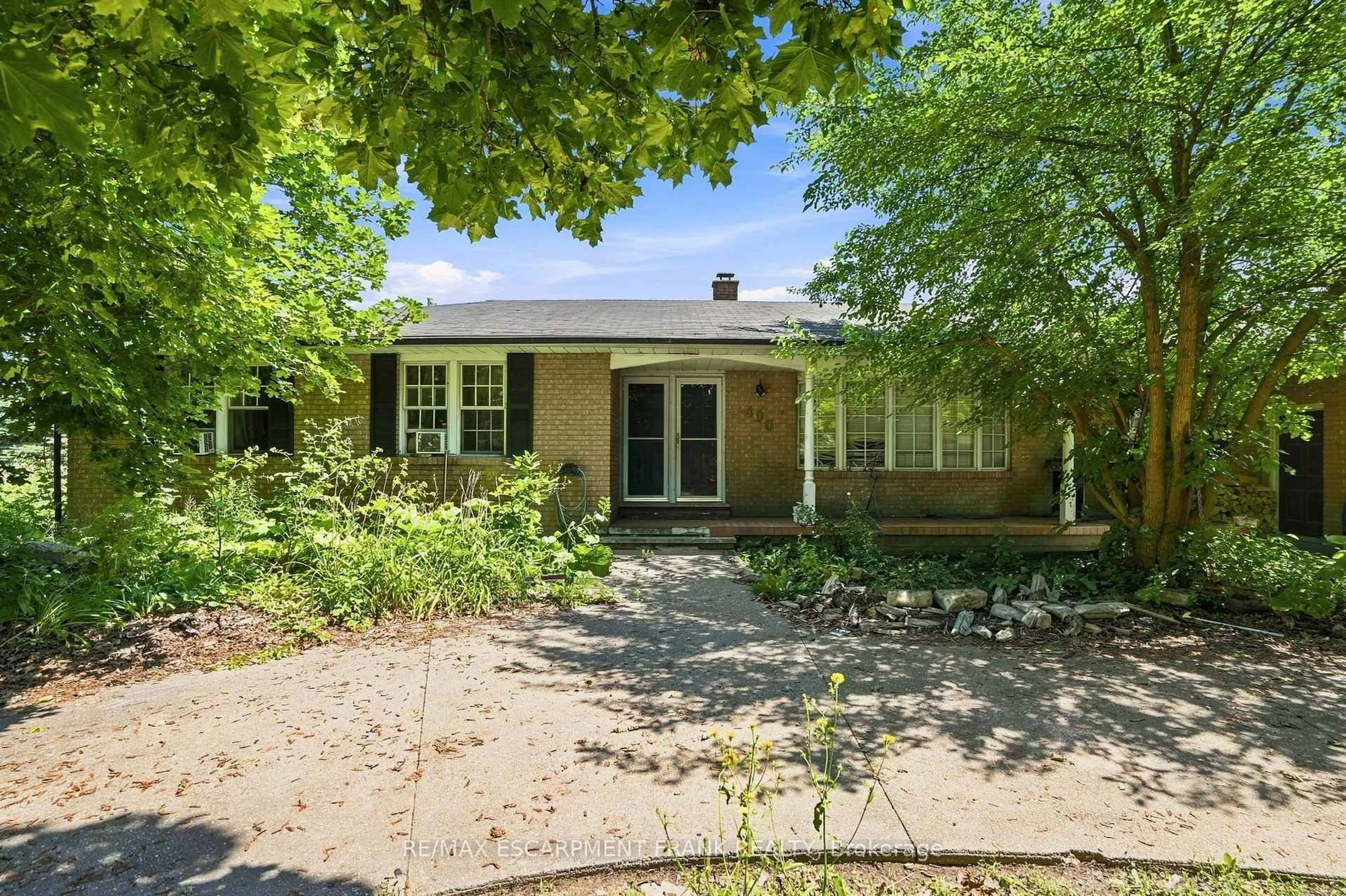 Unknown for 490 Tapleytown Rd, Hamilton Ontario L8J 3K6