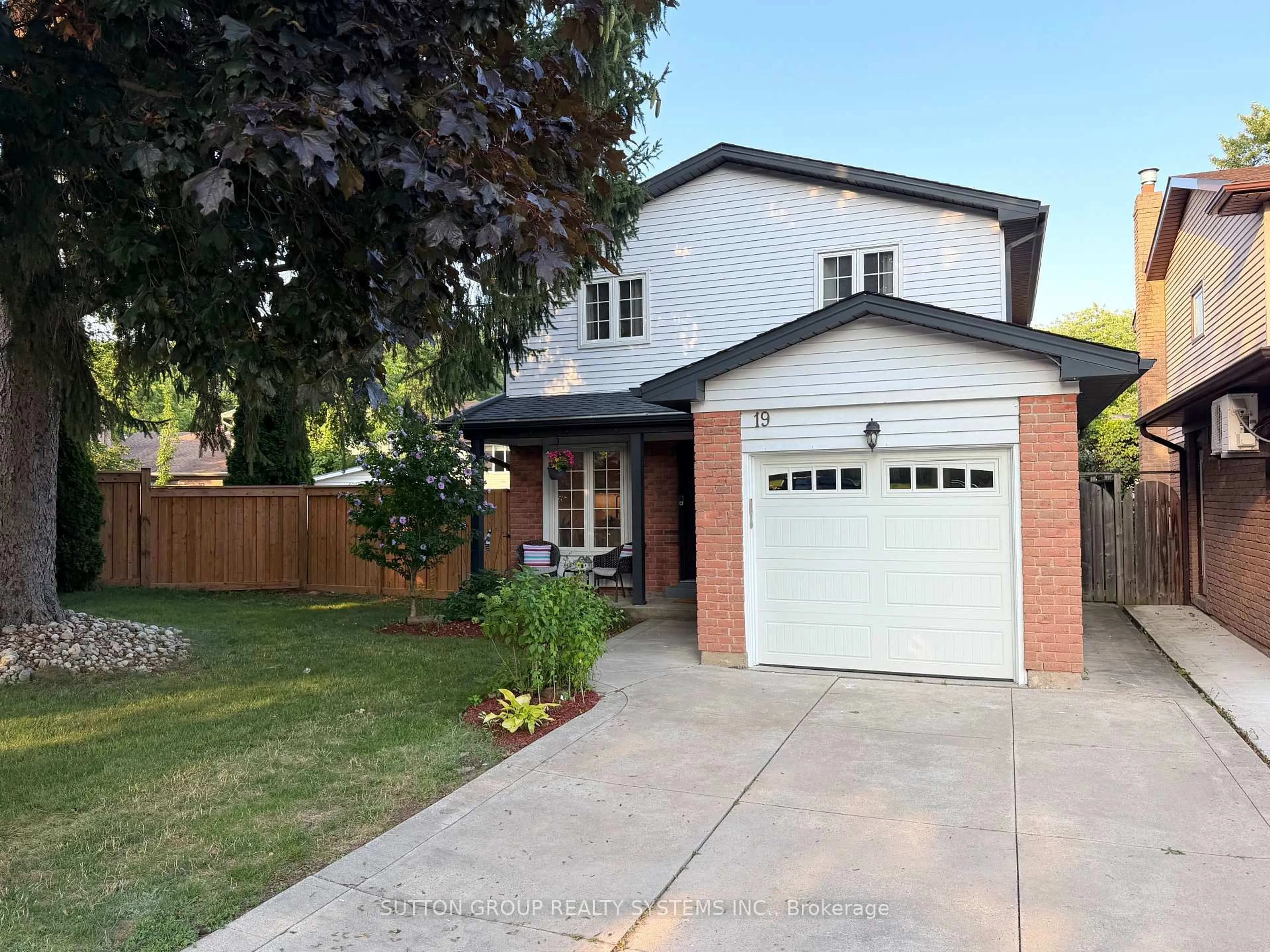 Home with brick exterior material, street for 19 Parkway Pl, Hamilton Ontario L9H 6K3