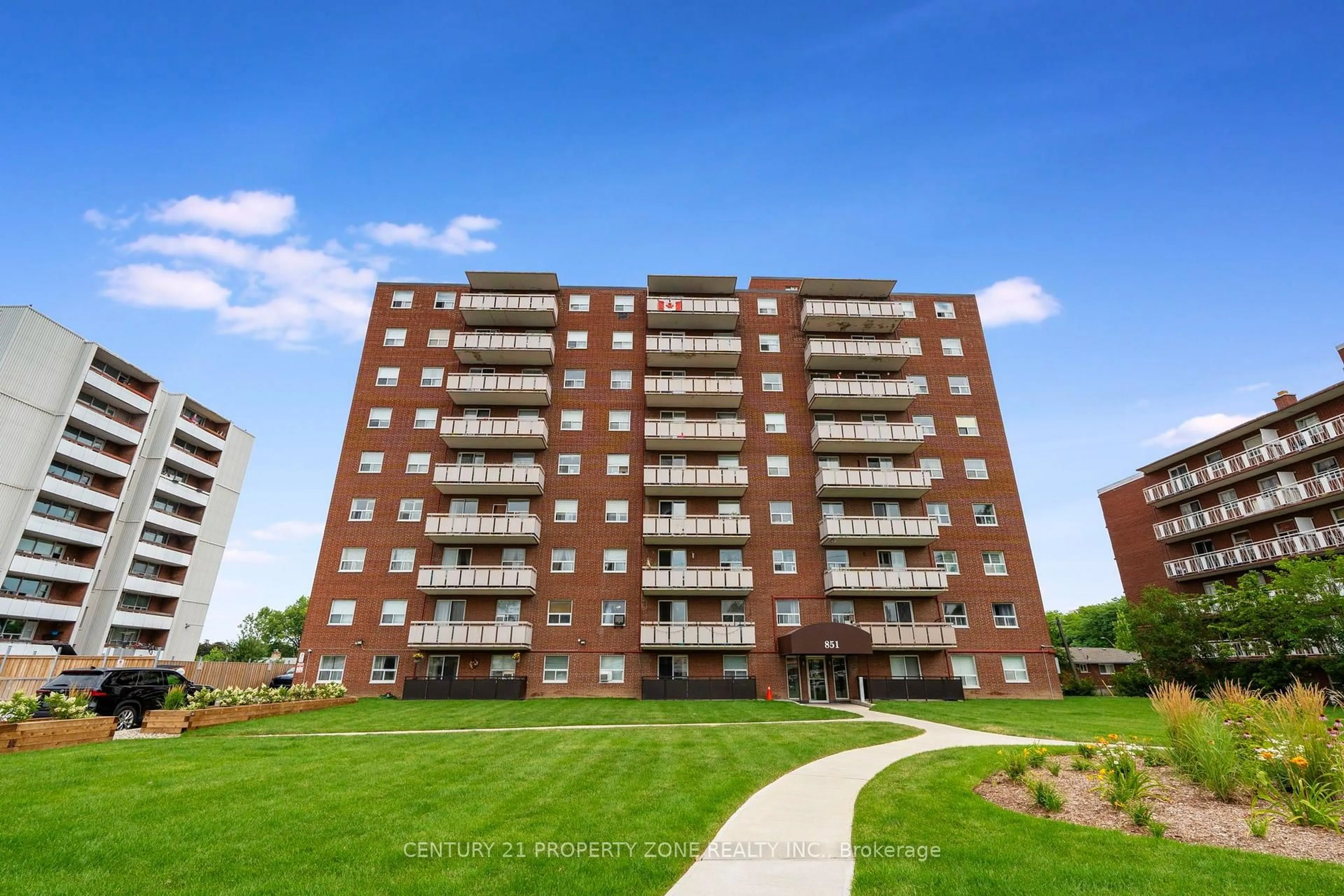Home with brick exterior material, building for 851 Queenston Rd #105, Hamilton Ontario L8G 1B4