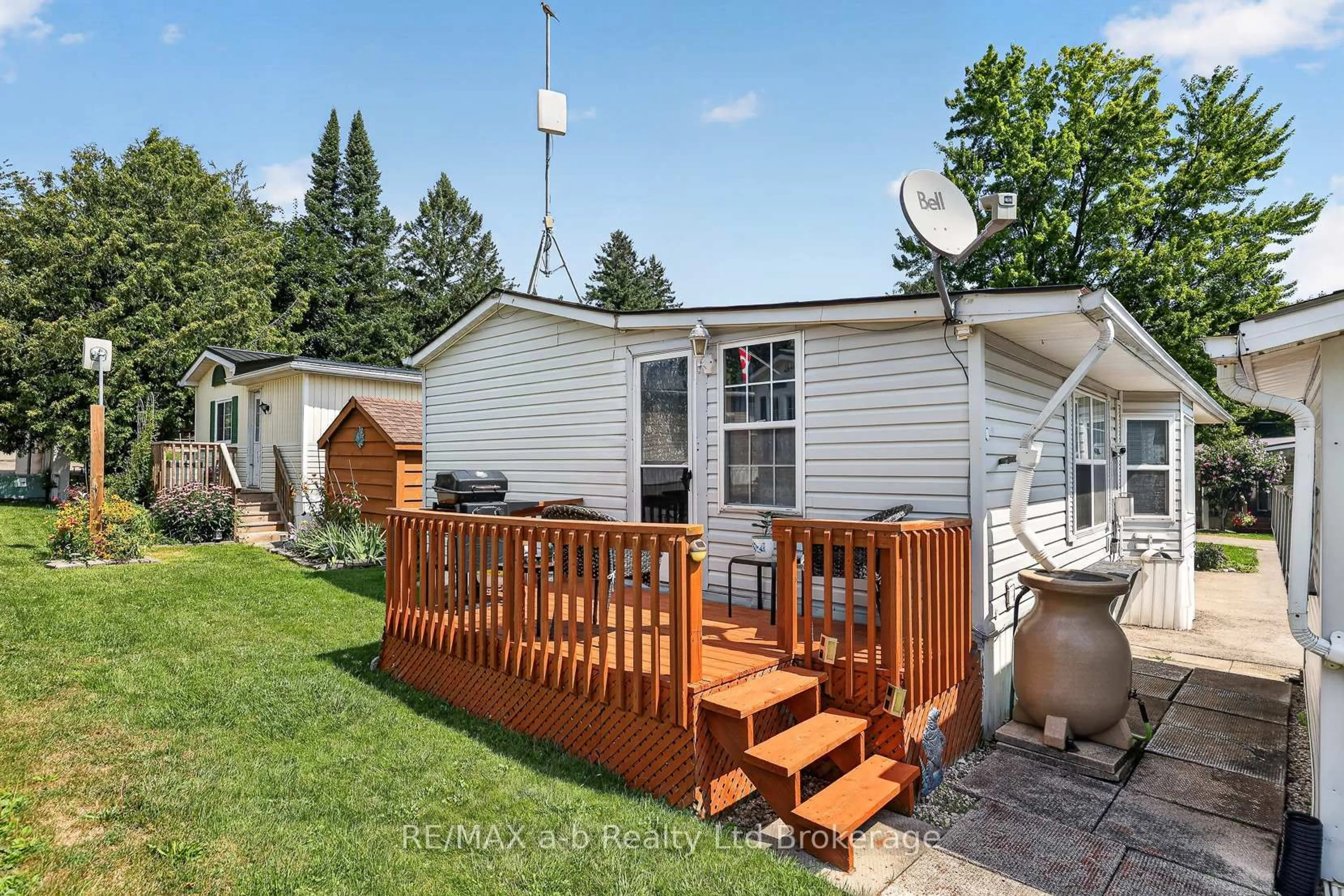 Home with vinyl exterior material, unknown for 595487 59 #5, East Zorra-Tavistock Ontario N4S 7W1