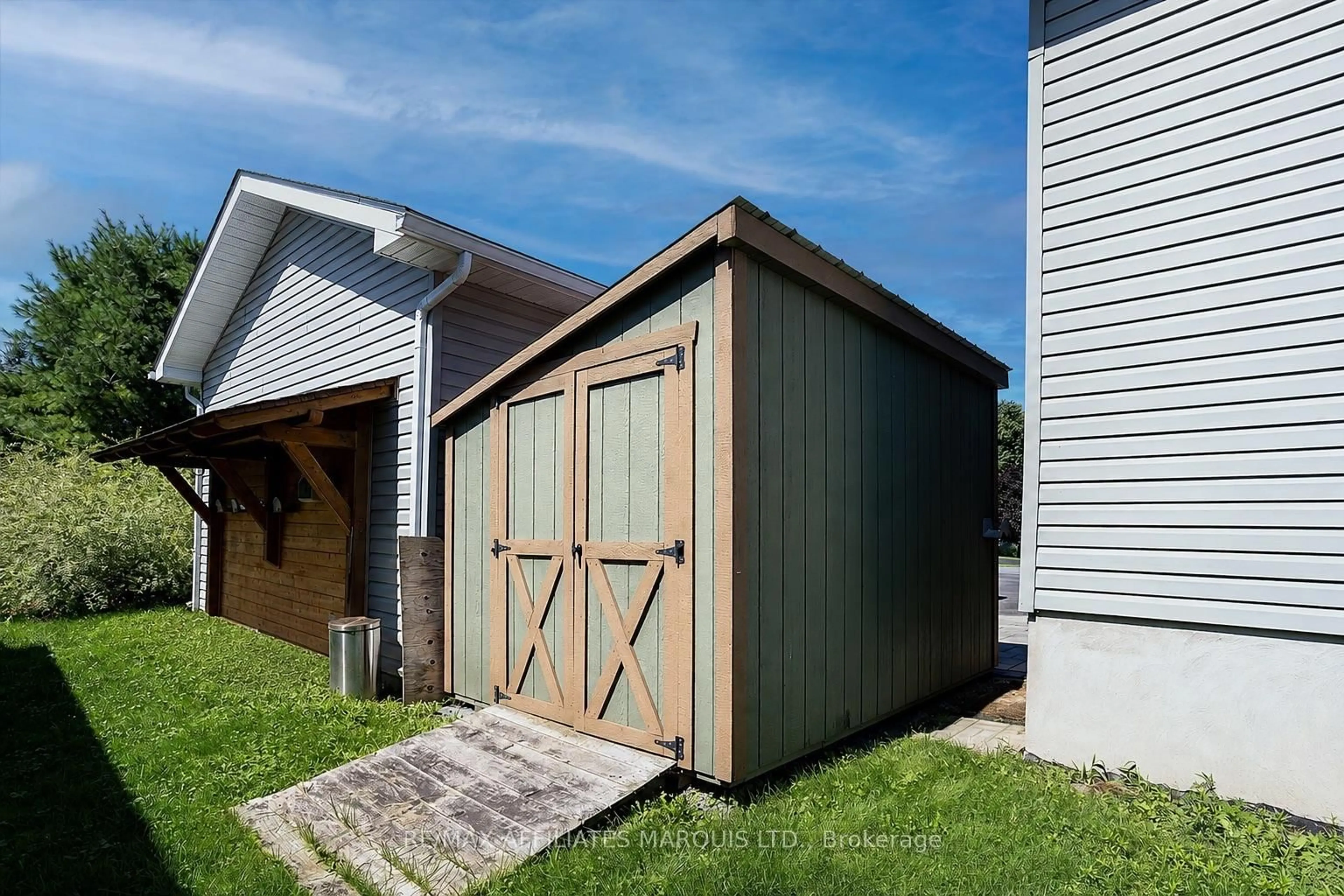 Shed for 4306 Schell St, South Dundas Ontario K0C 2H0