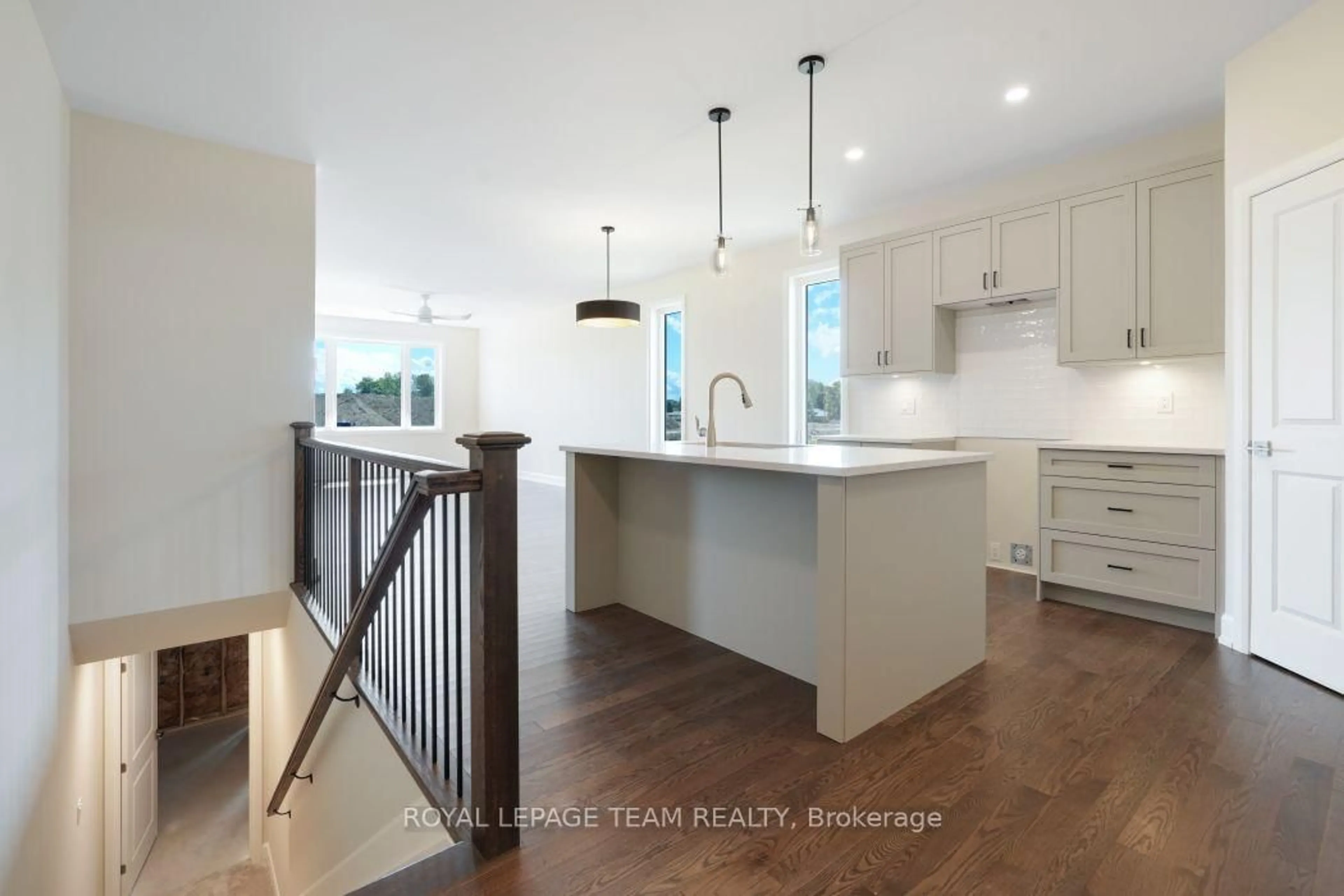Open concept kitchen, unknown for 1189 Potter Dr, Brockville Ontario K6V 0G8