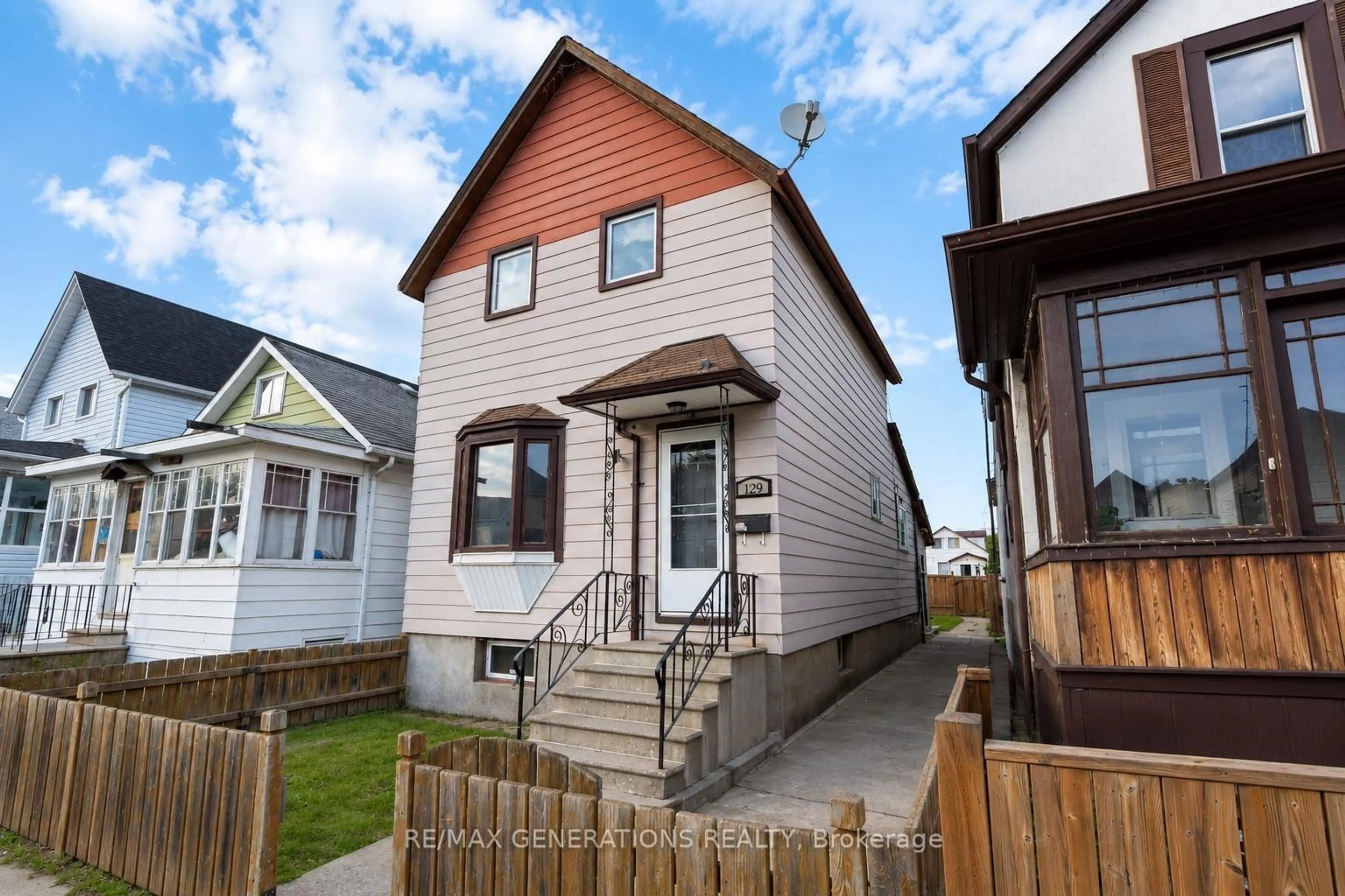 Unknown for 129 HERON St, Thunder Bay Ontario P7C 2M2