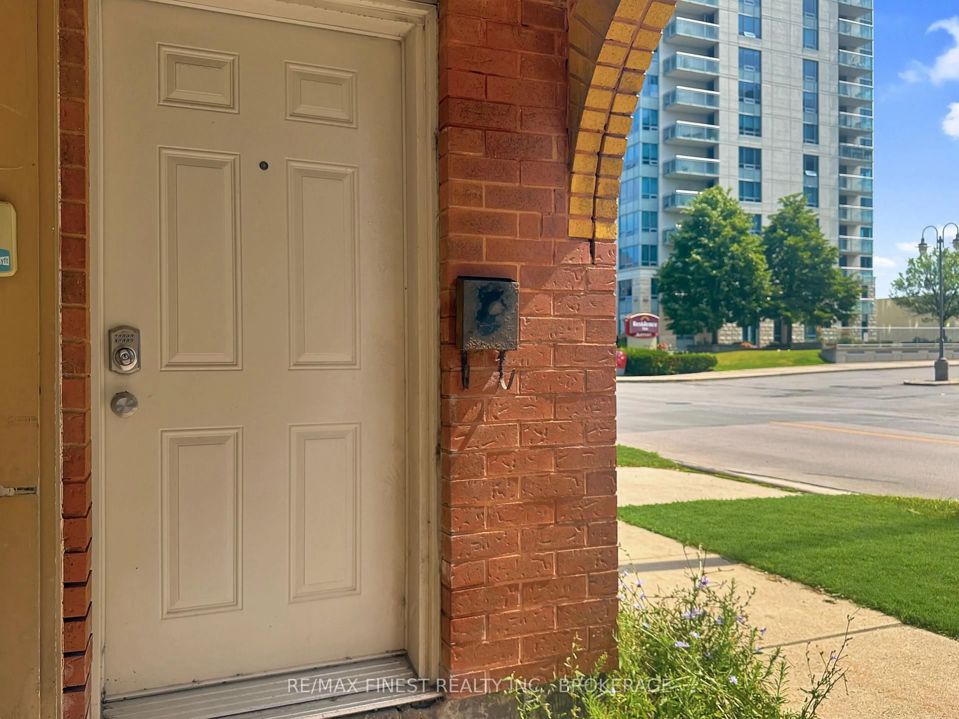 Unknown for 104 Ontario St, Kingston Ontario K7L 2Y3