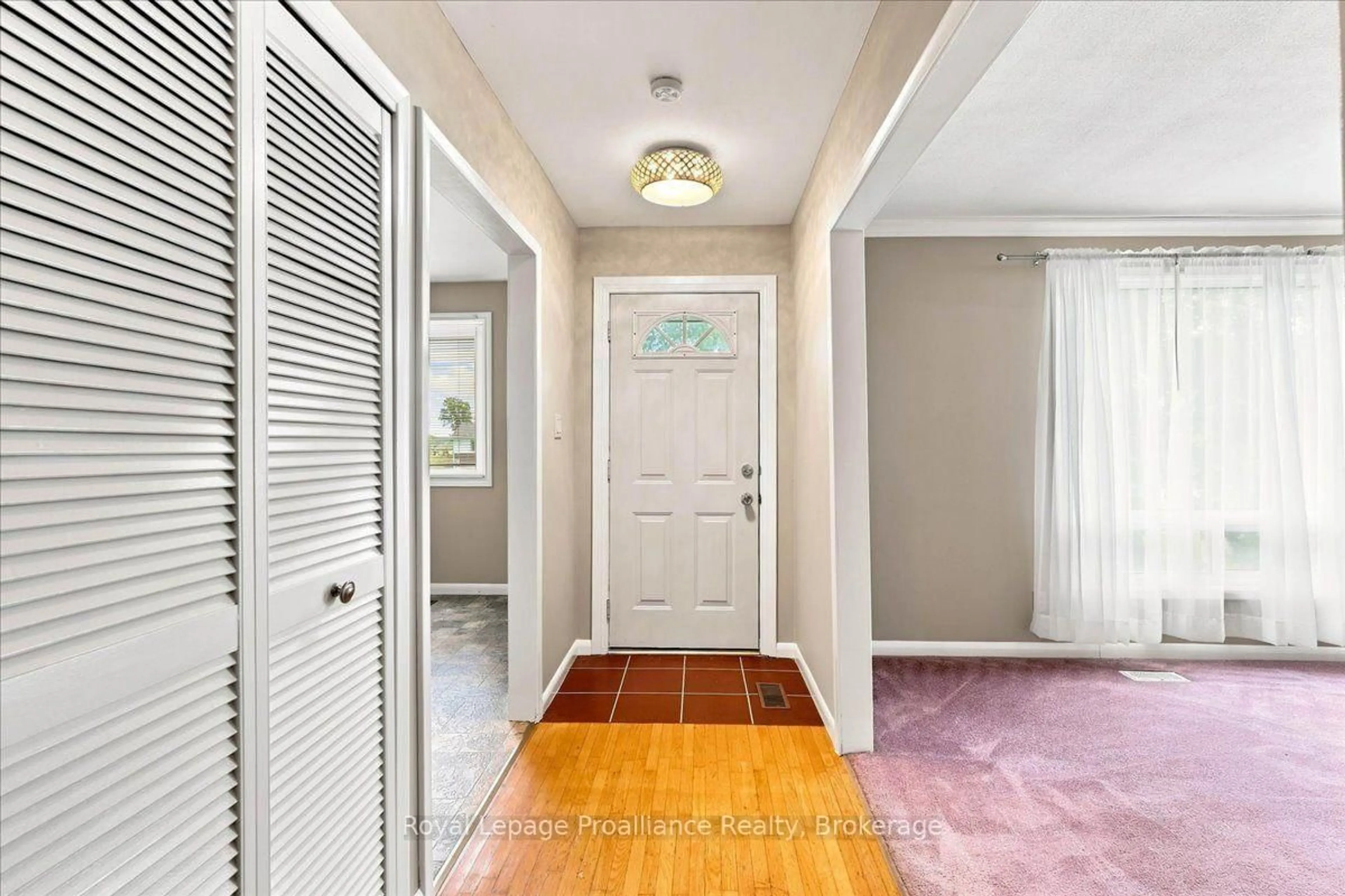 Indoor entryway for 505 County Road 8, Napanee Ontario K7R 3K6
