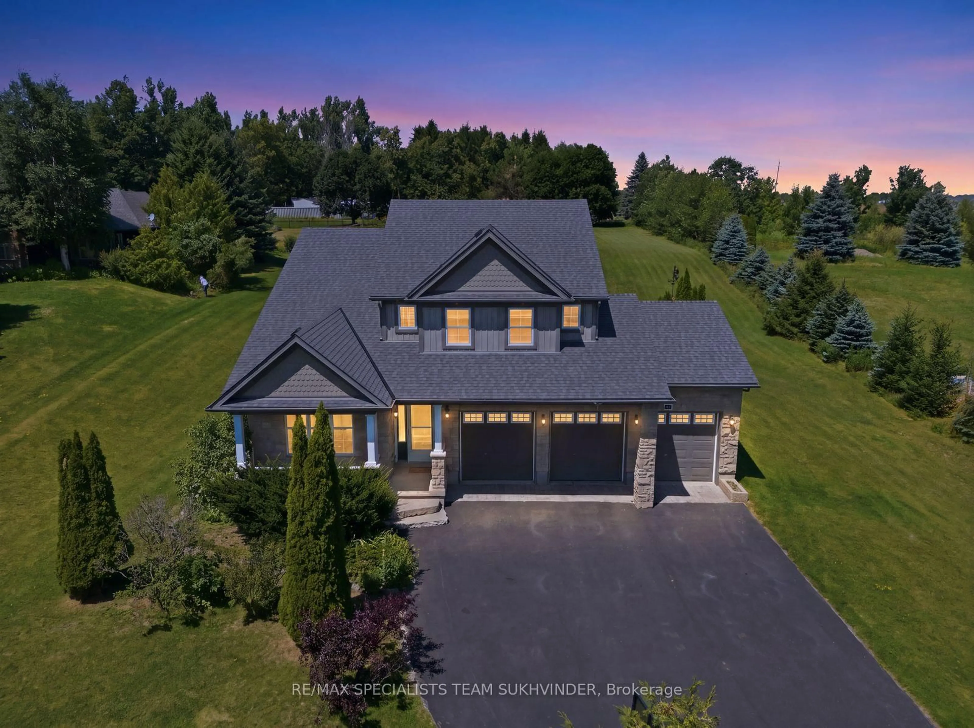 A pic from outside/outdoor area/front of a property/back of a property/a pic from drone, unknown for 37 Woodland Dr, East Garafraxa Ontario L9W 6B7