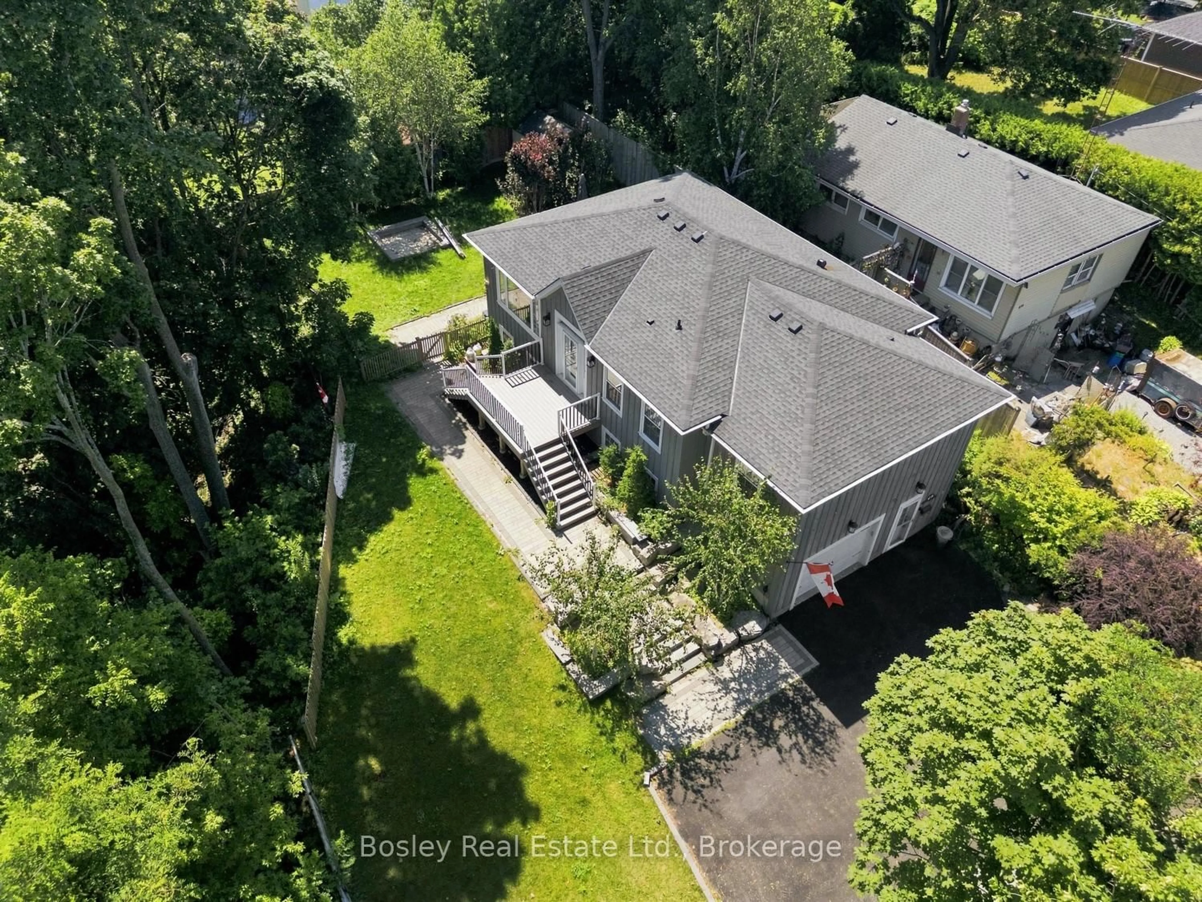 A pic from outside/outdoor area/front of a property/back of a property/a pic from drone, unknown for 49 Sherbourne St, Port Hope Ontario L1A 1H3