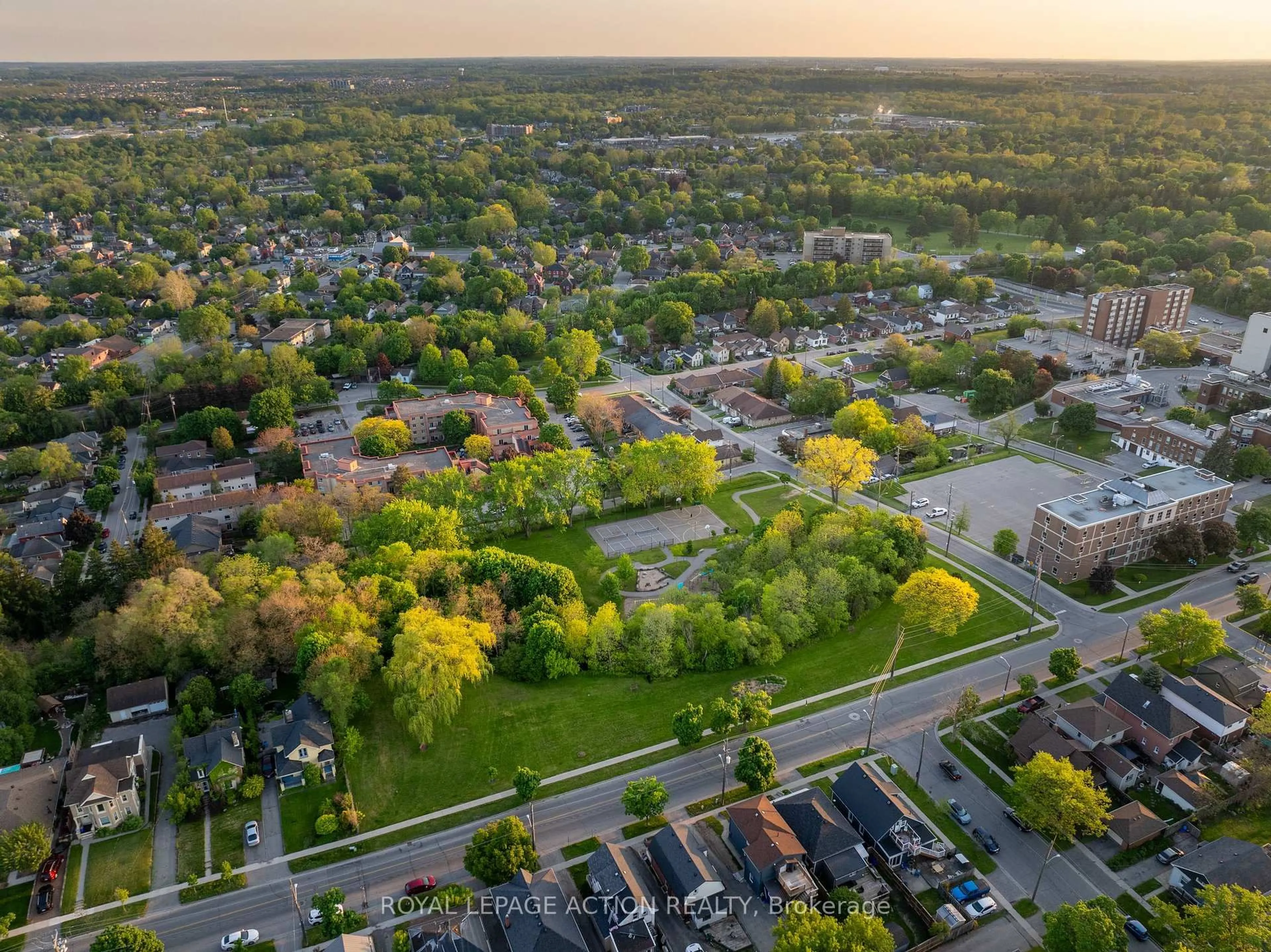 A pic from outside/outdoor area/front of a property/back of a property/a pic from drone, street for 20 Wells Ave, Brantford Ontario N3R 4J2