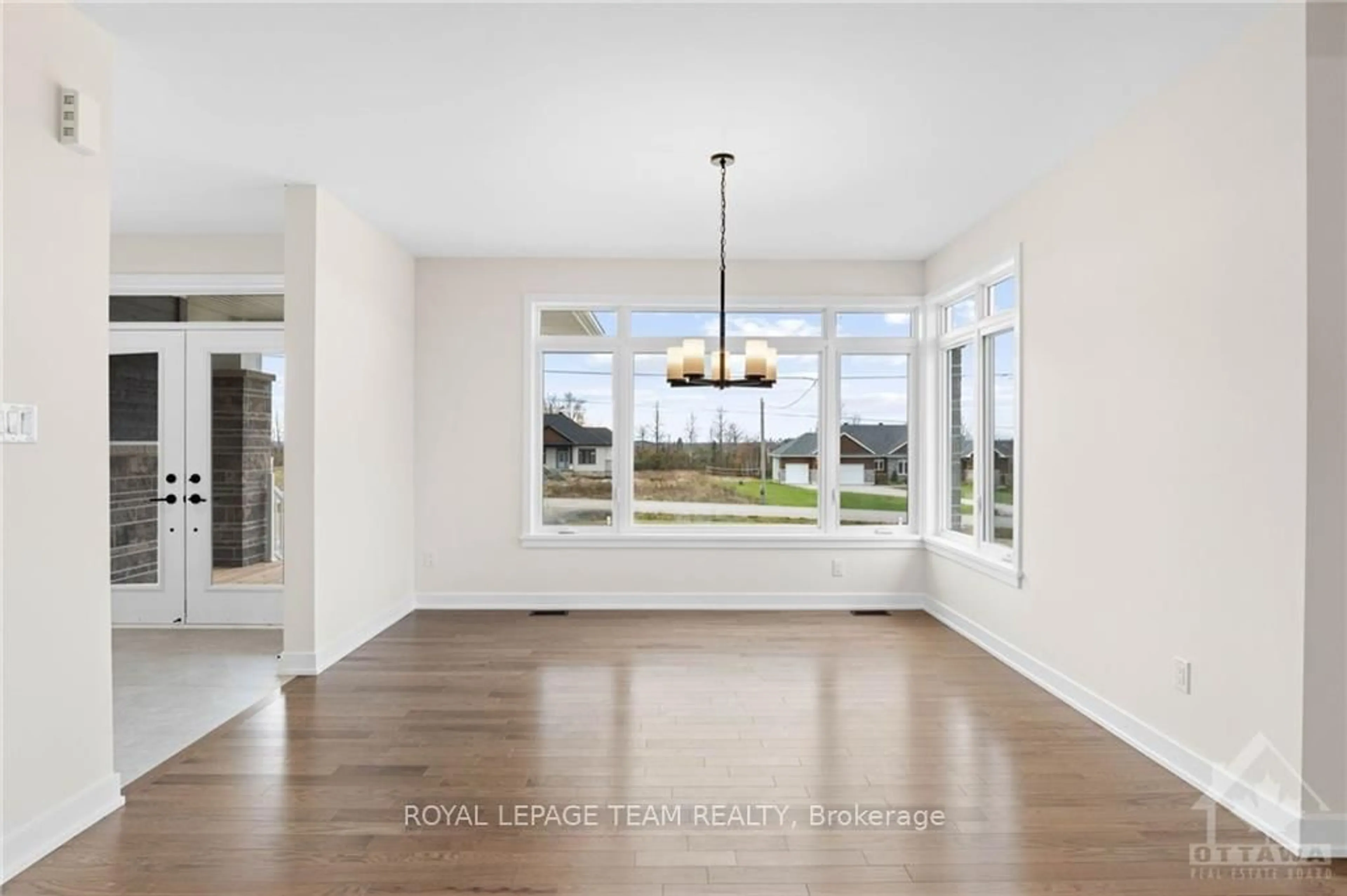 Indoor entryway for 19 Irvin Woermke St, Braeside Ontario K0A 1G0