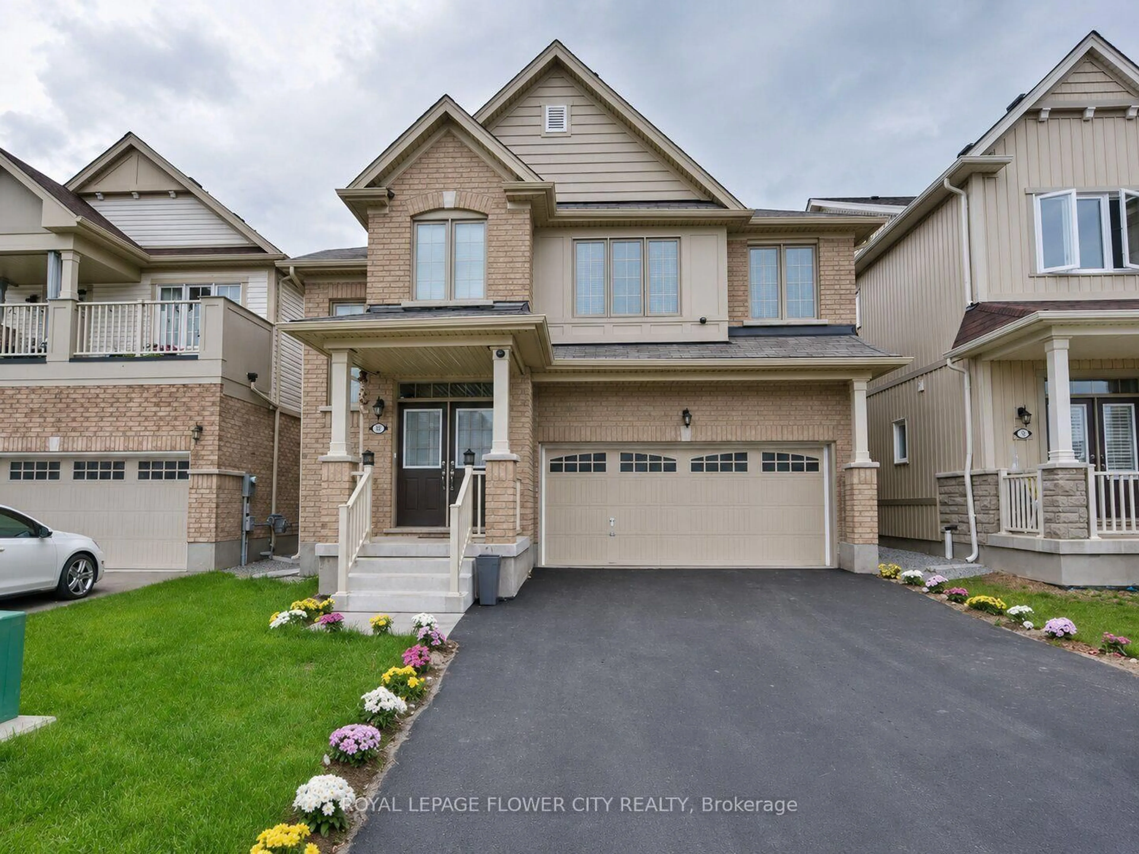Home with brick exterior material, street for 7843 Butternut Blvd, Niagara Falls Ontario L2H 0N3
