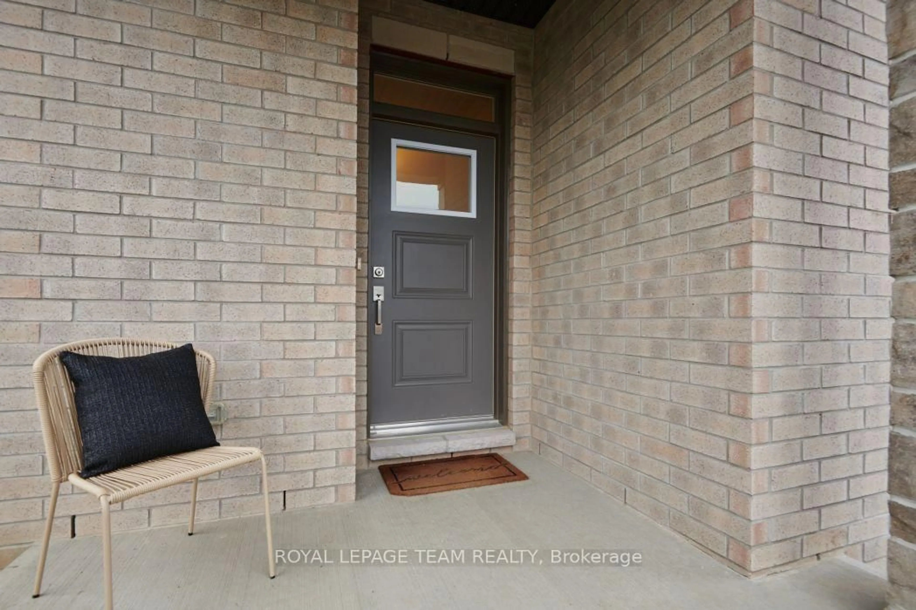 Indoor entryway for 1165 Potter Dr, Brockville Ontario K6V 0G8