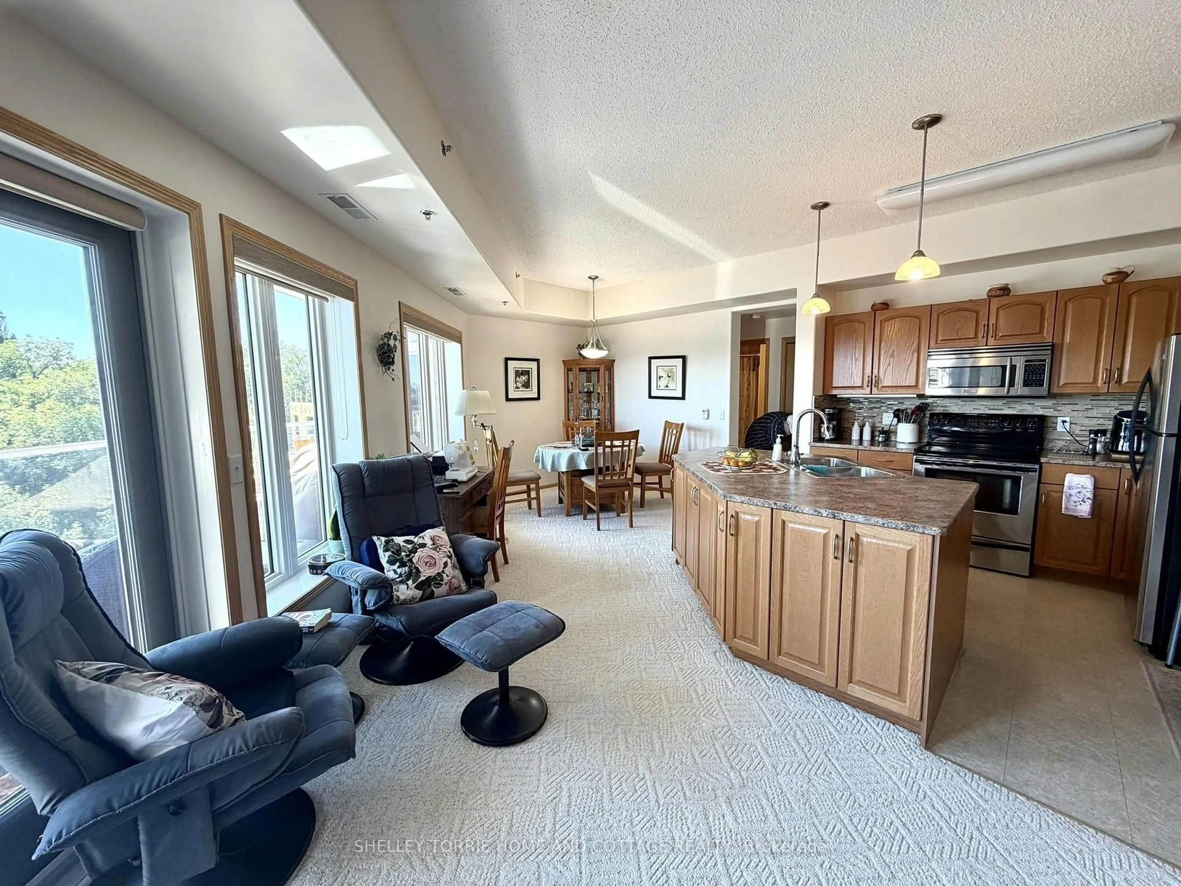 Open concept kitchen, unknown for 5 Bay Rd, Kenora Ontario P9N 3P3