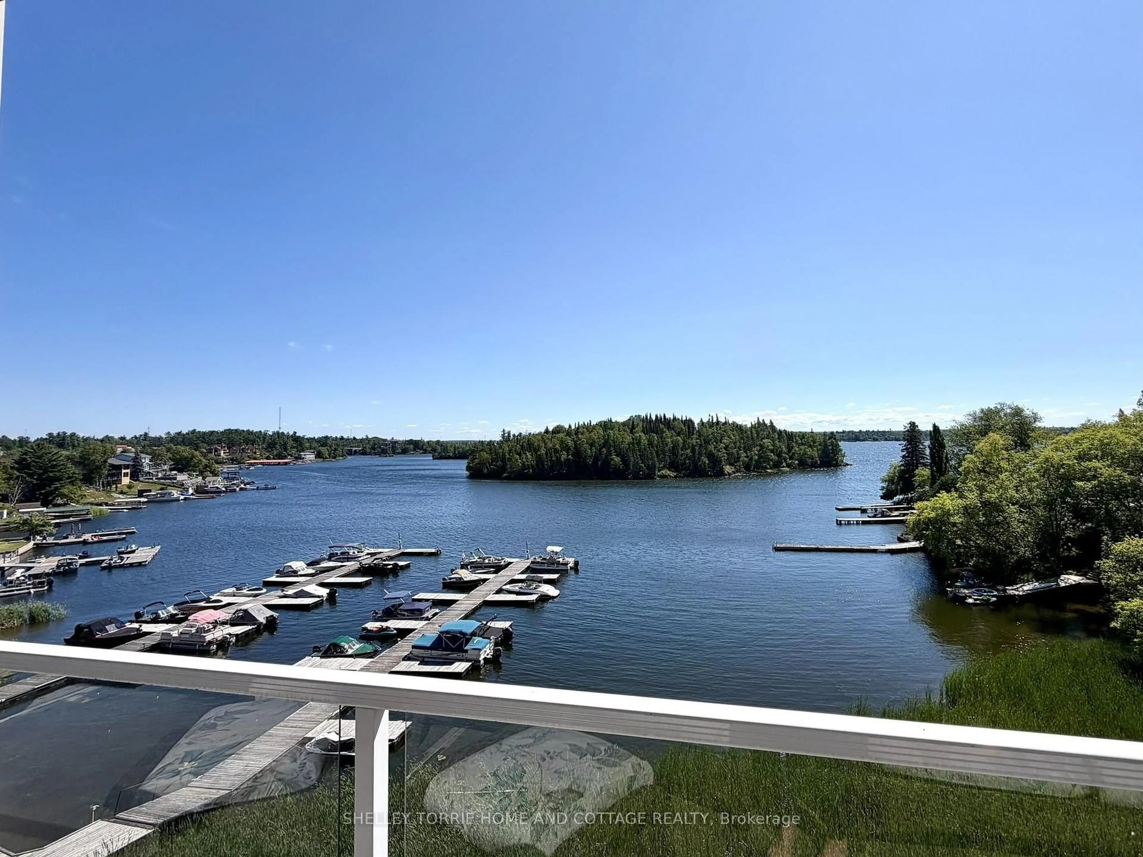 A pic from outside/outdoor area/front of a property/back of a property/a pic from drone, water/lake/river/ocean view for 5 Bay Rd, Kenora Ontario P9N 3P3