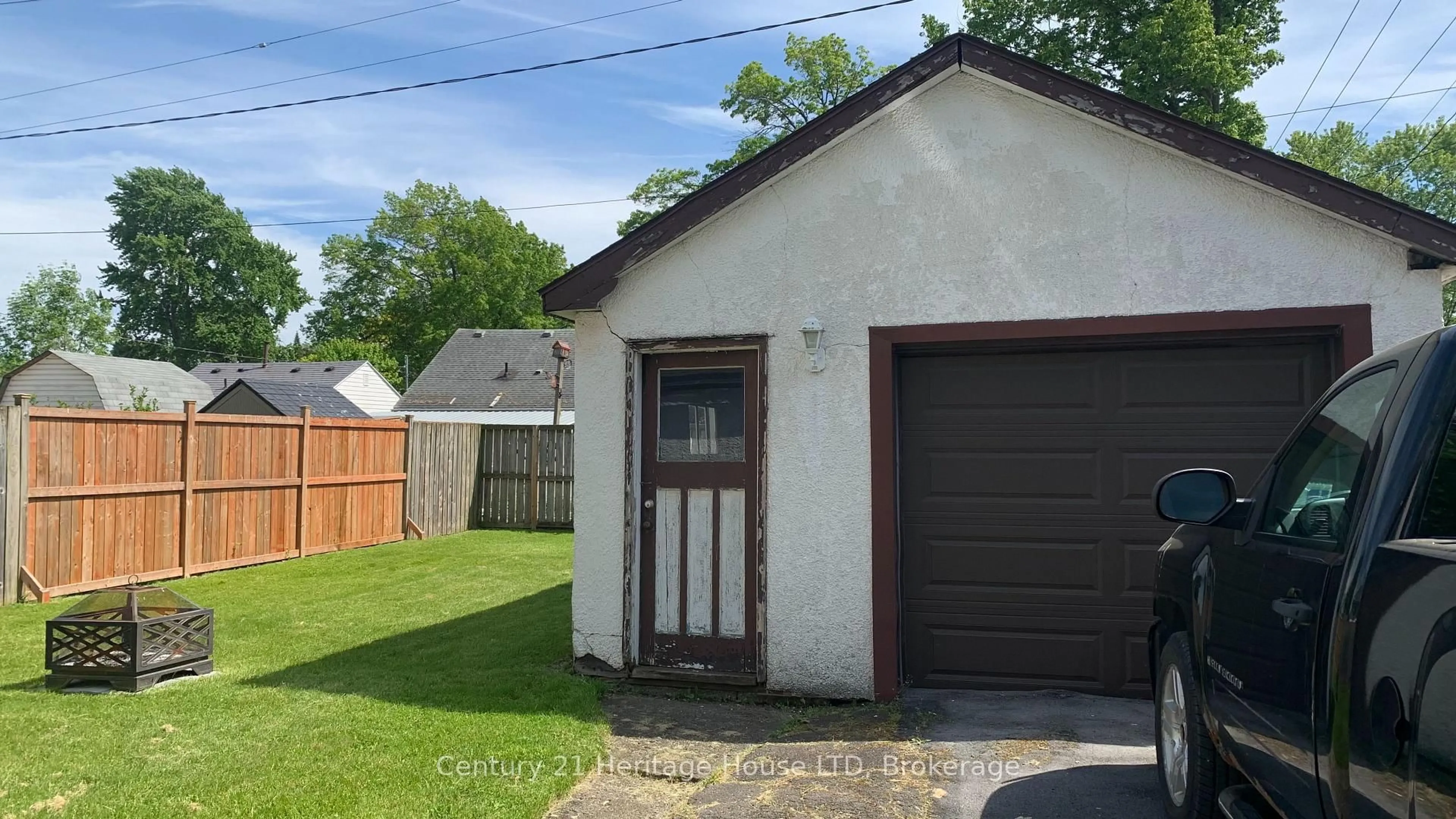 Shed for 11 Achilles Ave, Welland Ontario L3B 4S3