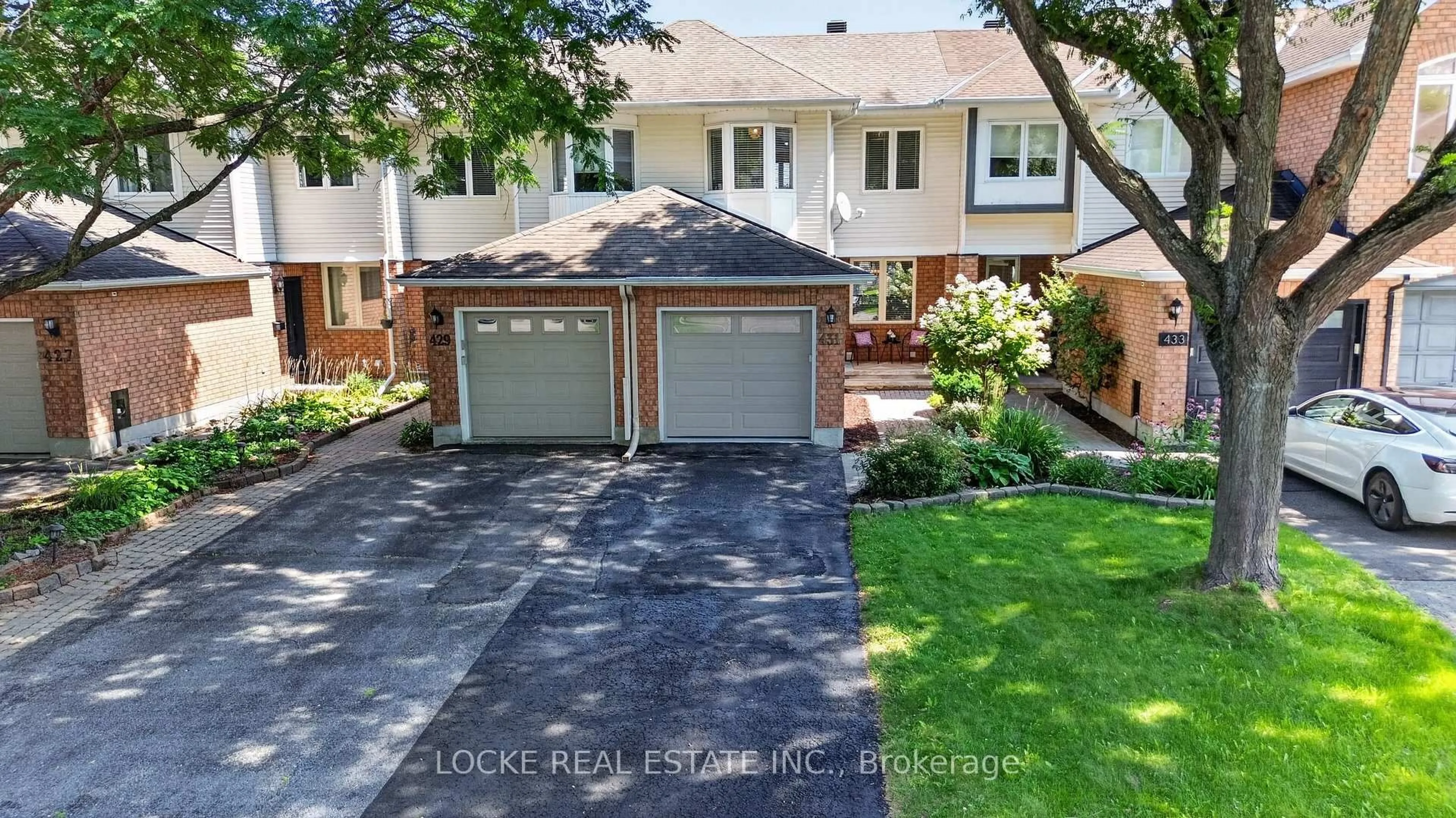 Unknown for 431 Lawler Cres, Ottawa Ontario K4A 3Y3