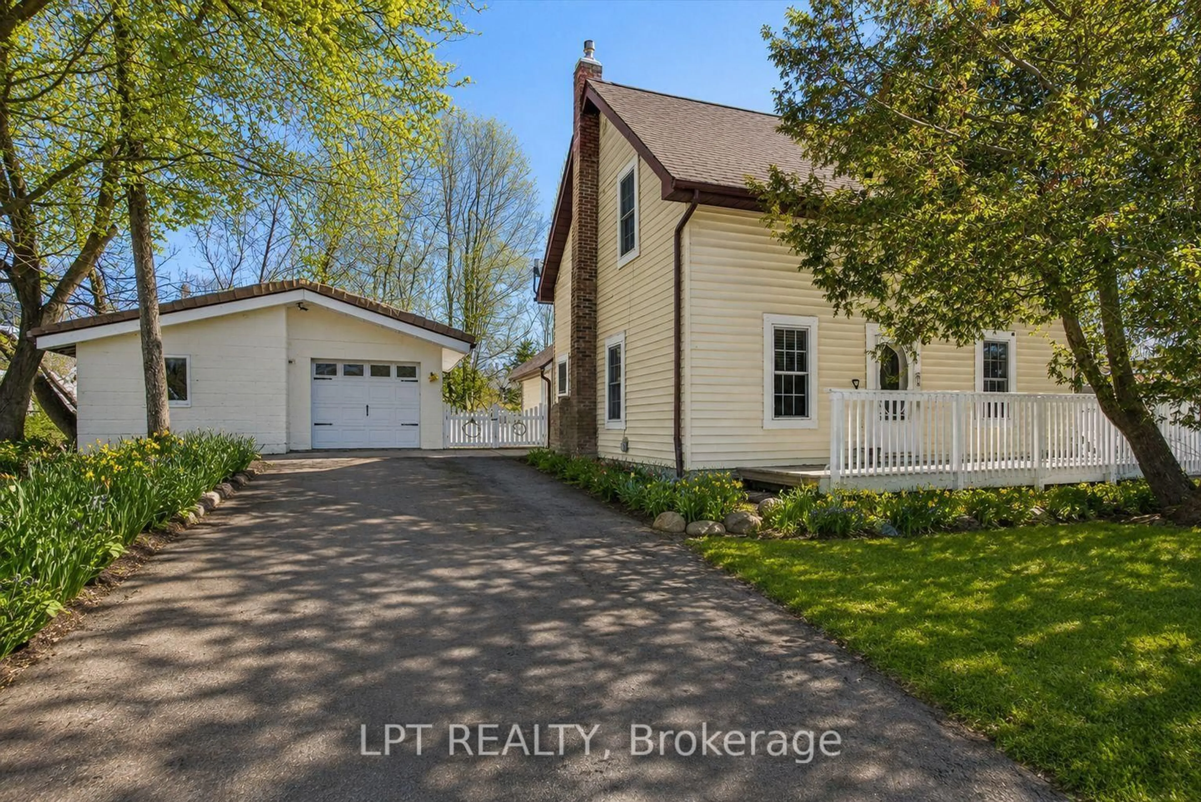 A pic from outside/outdoor area/front of a property/back of a property/a pic from drone, street for 3472 Monck Rd, Kawartha Lakes Ontario K0M 1K0