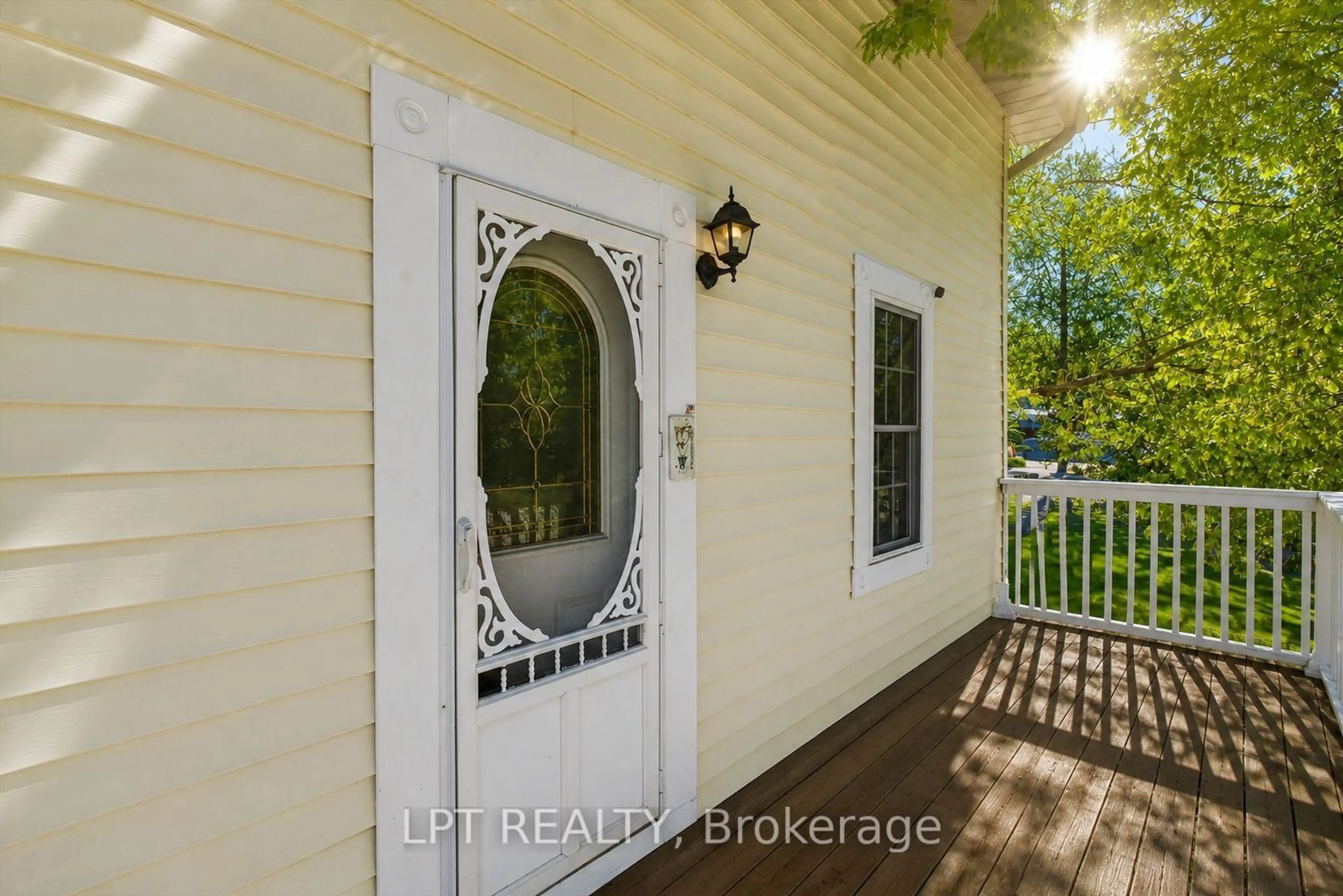 Indoor entryway for 3472 Monck Rd, Kawartha Lakes Ontario K0M 1K0