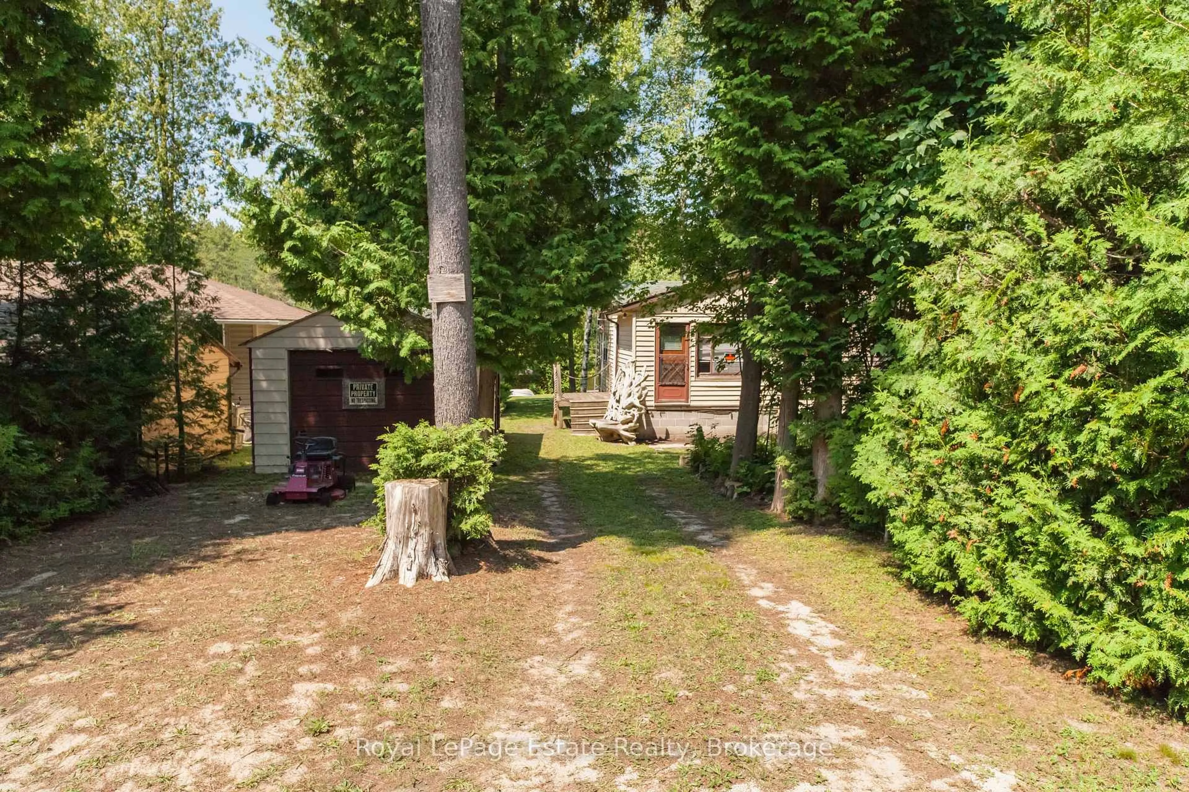Patio, street for 20 Cammidge Cres, South Bruce Peninsula Ontario N0H 2G0