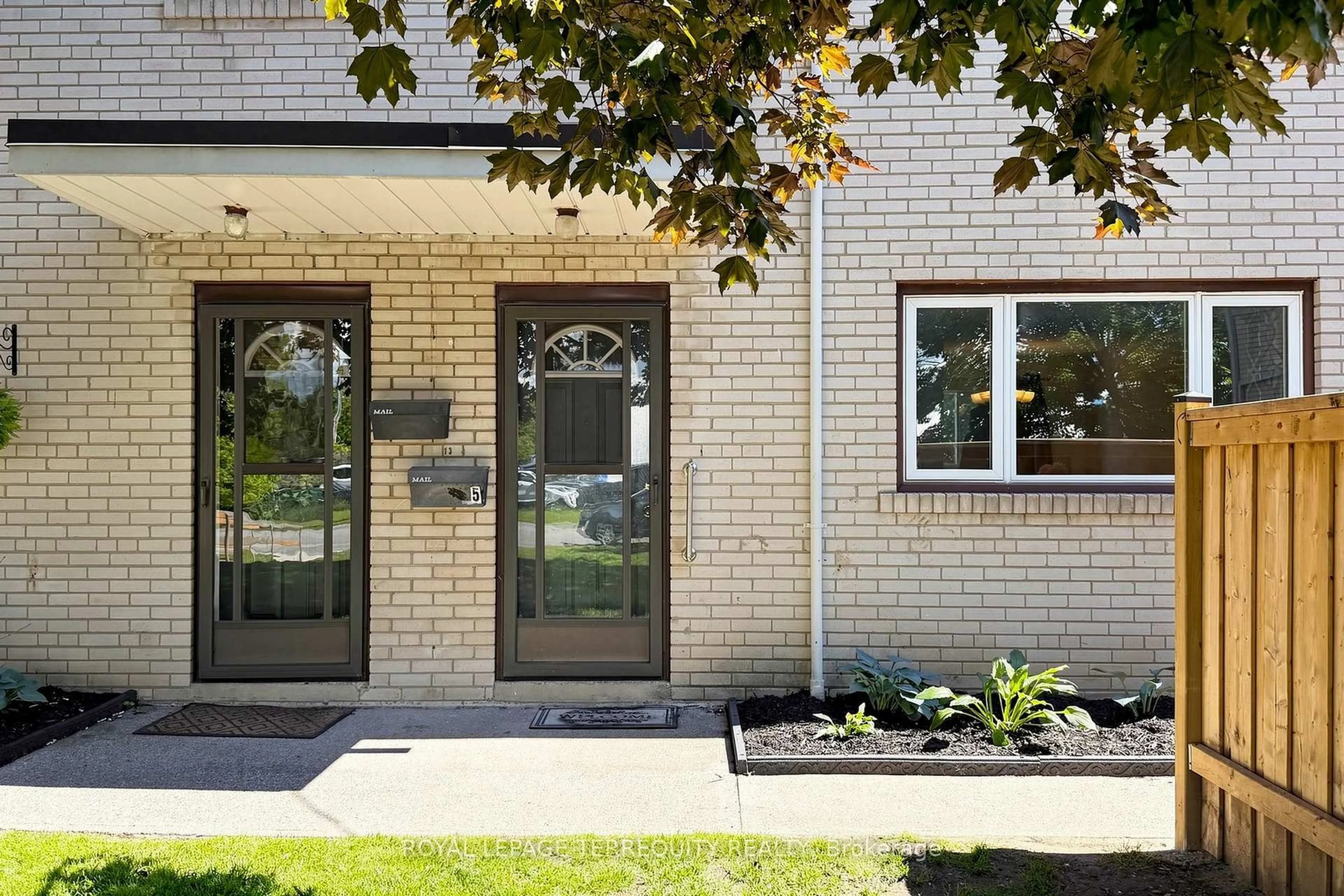Unknown for 137 Furnace St #5, Cobourg Ontario K9A 2E5