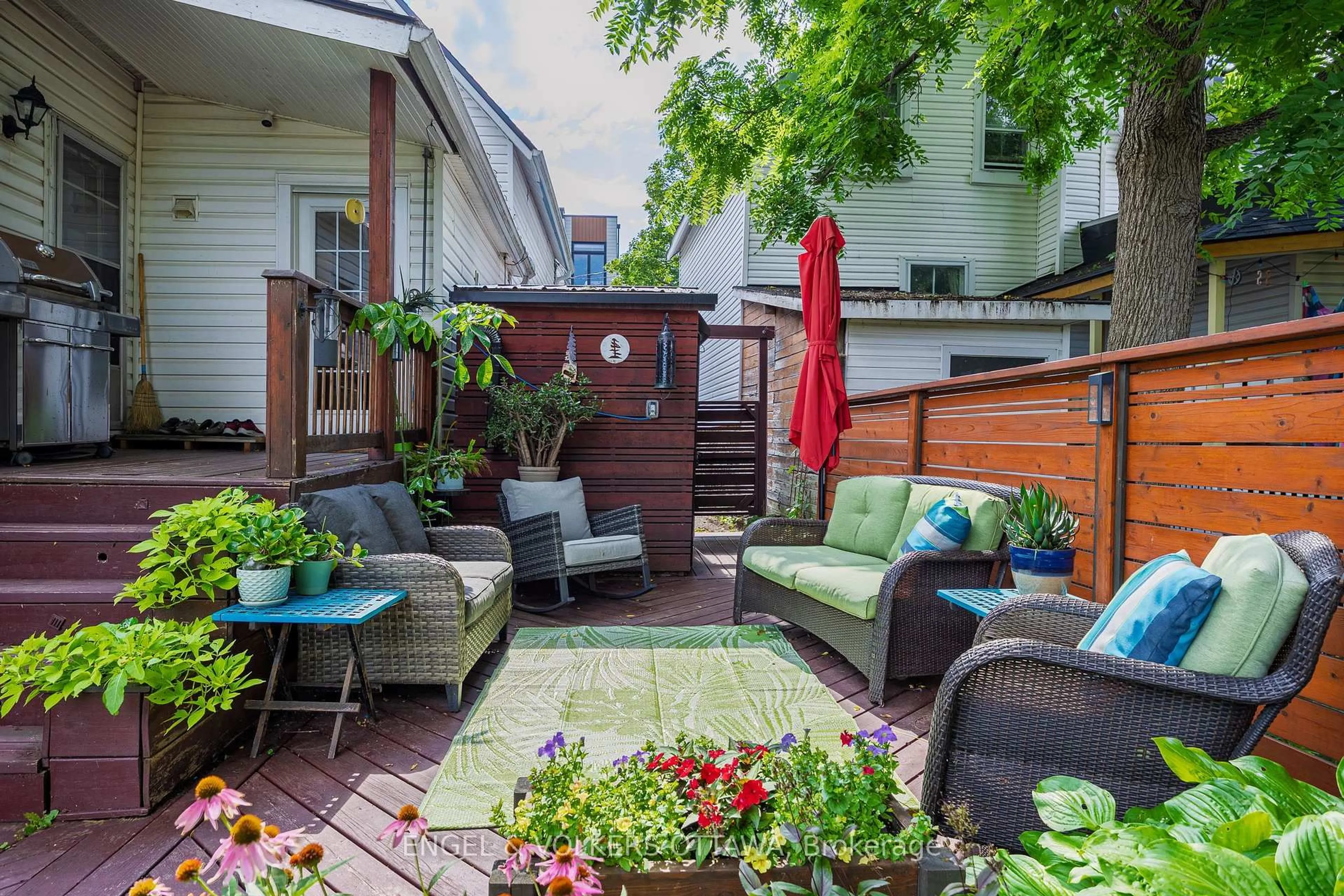 Patio, street for 15 Lowrey St, Ottawa Ontario K1Y 2S5