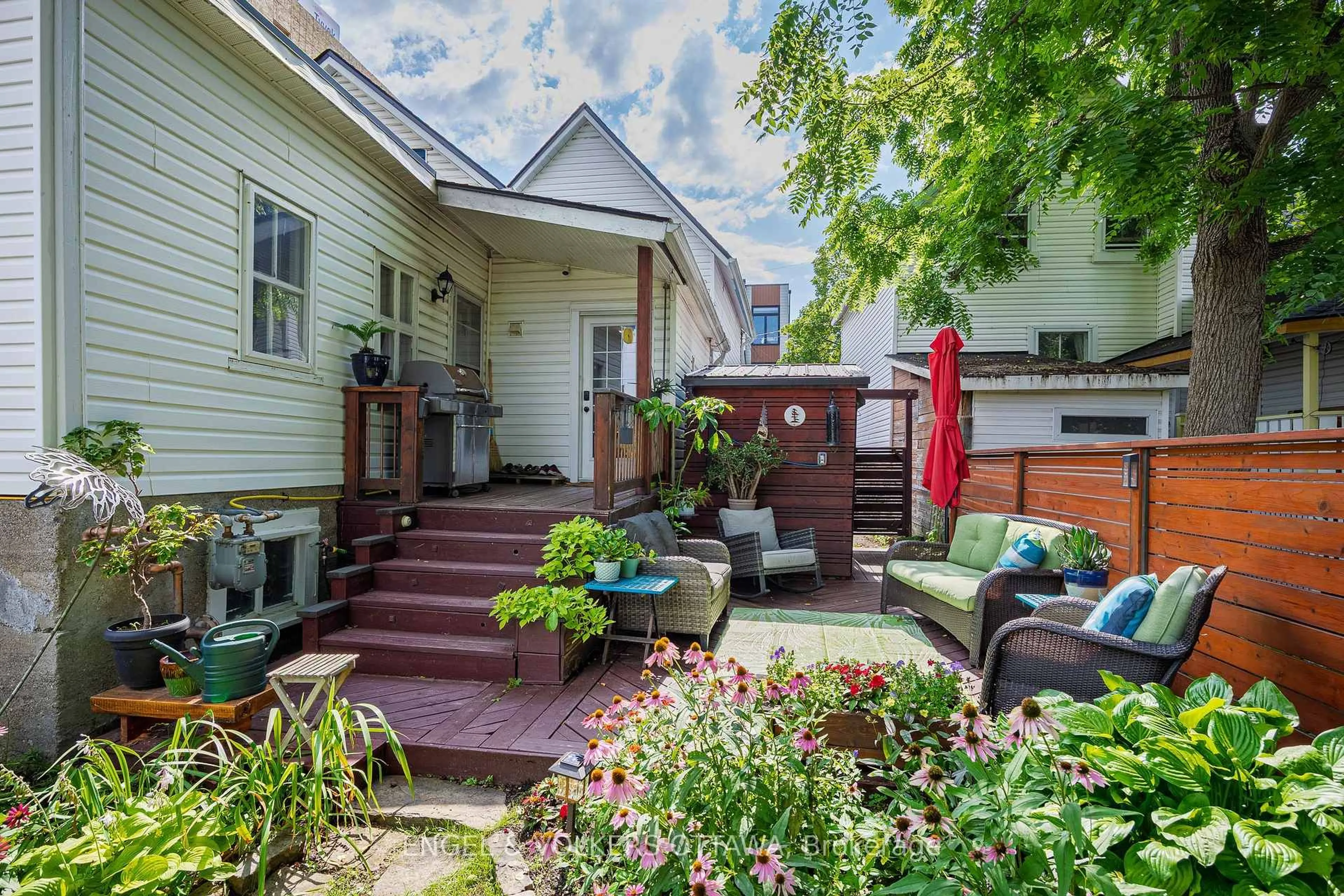 Patio, street for 15 Lowrey St, Ottawa Ontario K1Y 2S5