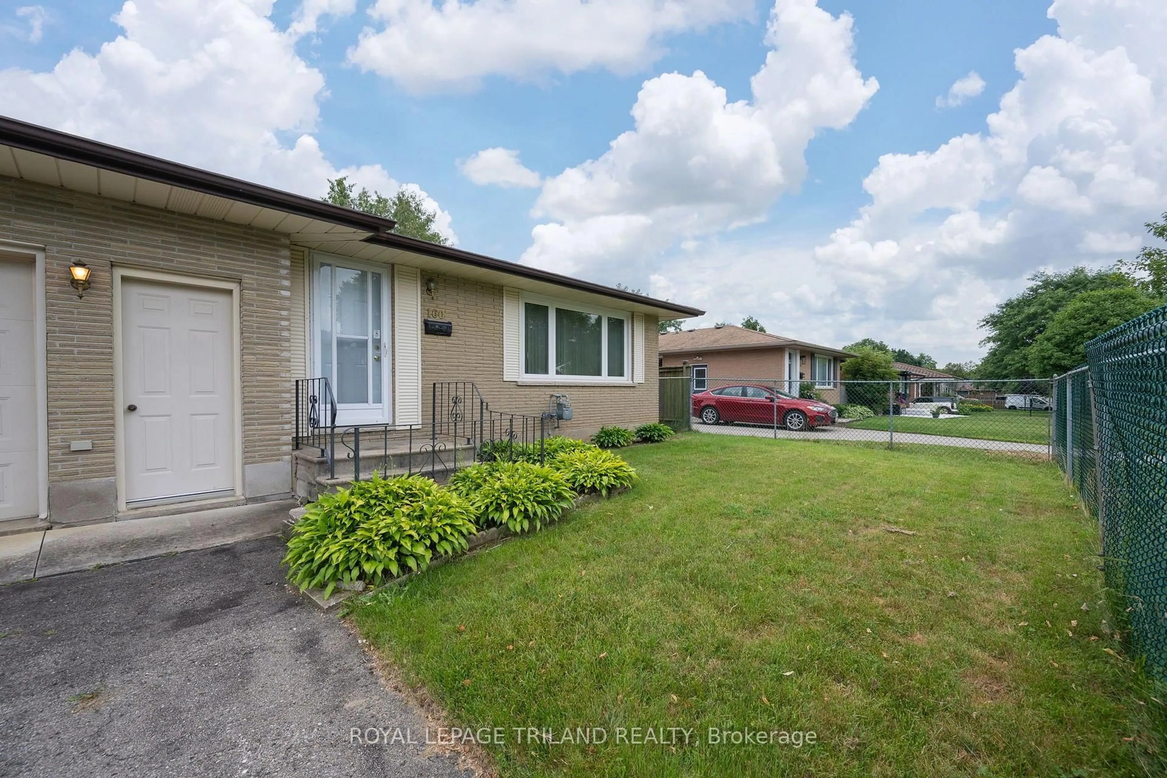 Unknown for 160 Wellesley Cres, London East Ontario N5V 1J7