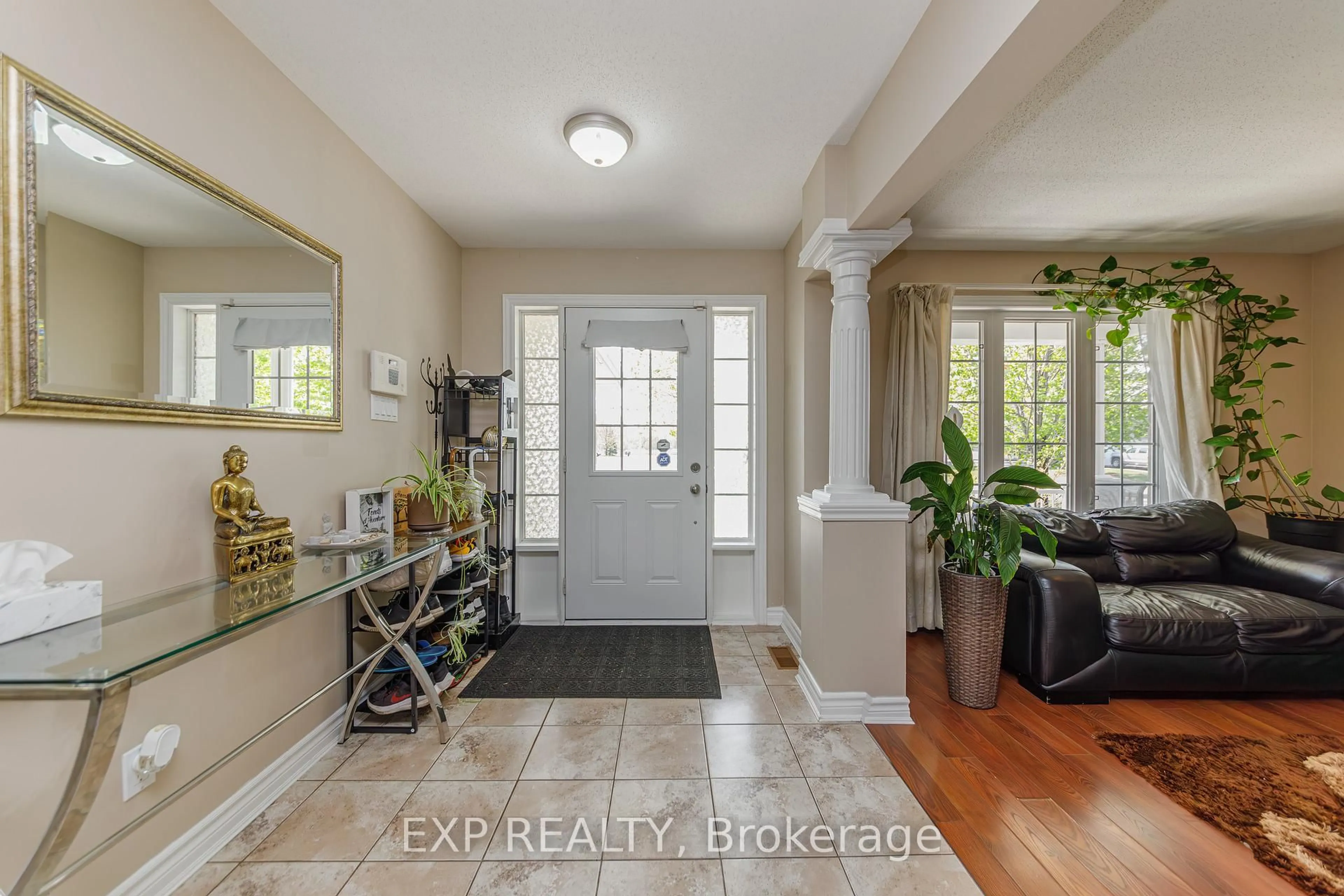 Indoor entryway for 42 Oasis St, The Nation Ontario K0A 2M0
