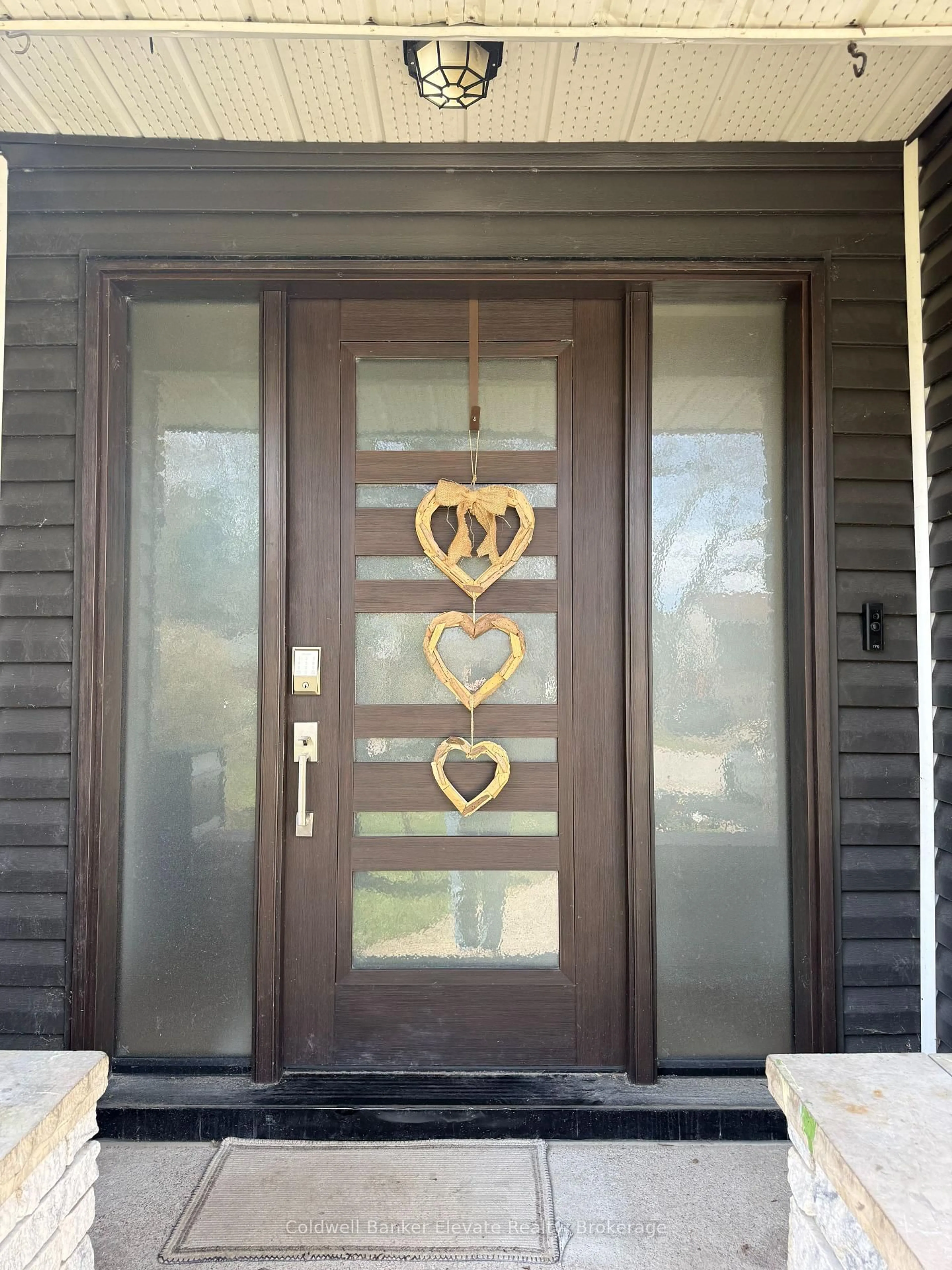 Indoor entryway for 1860 7TH Ave, Owen Sound Ontario N4K 5W2