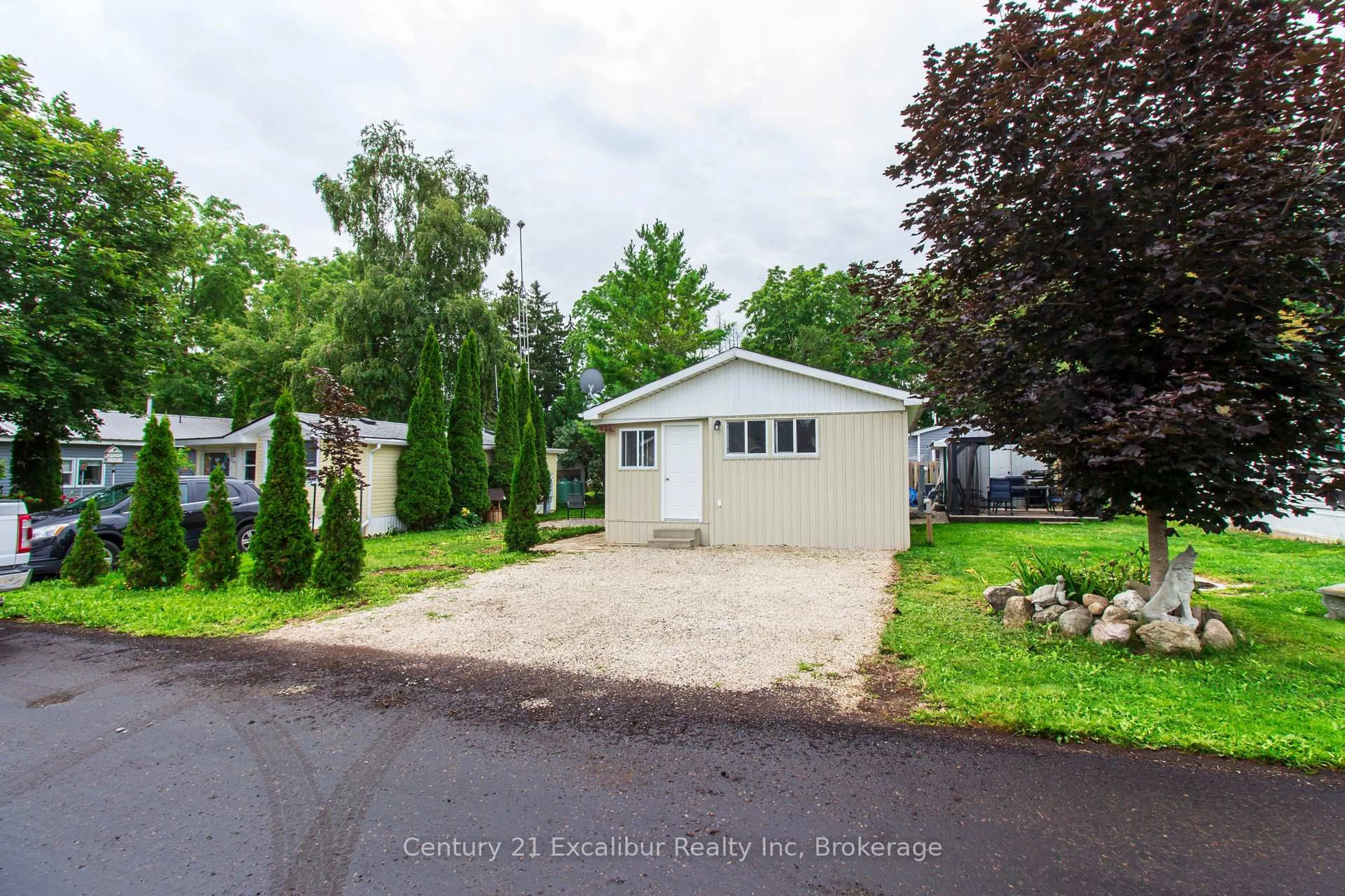 Unknown for 422 Pine Pass Rd, Centre Wellington Ontario N1M 2W5