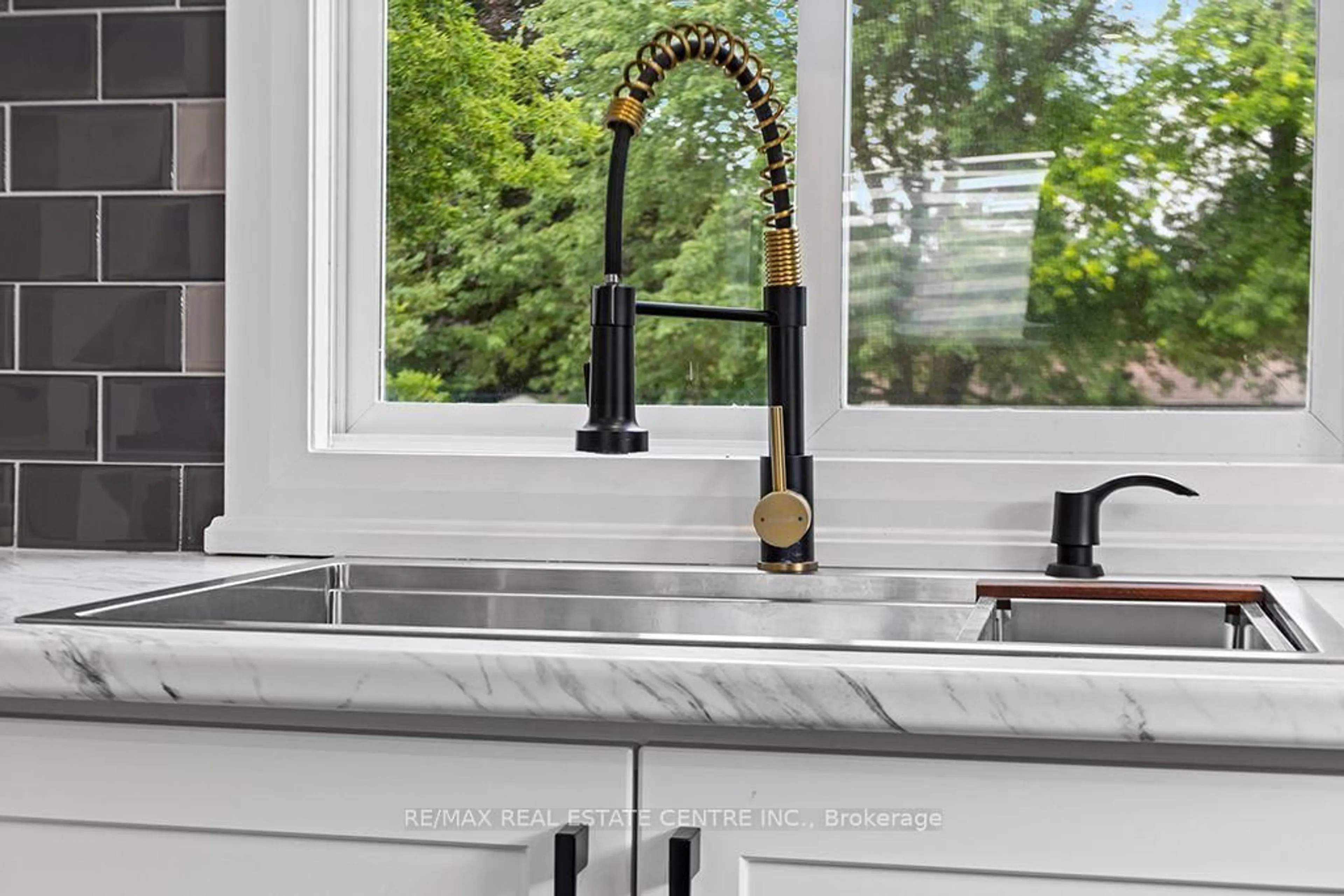Contemporary kitchen, ceramic/tile floor for 1030 Yonge St, Brockton Ontario N0G 2V0