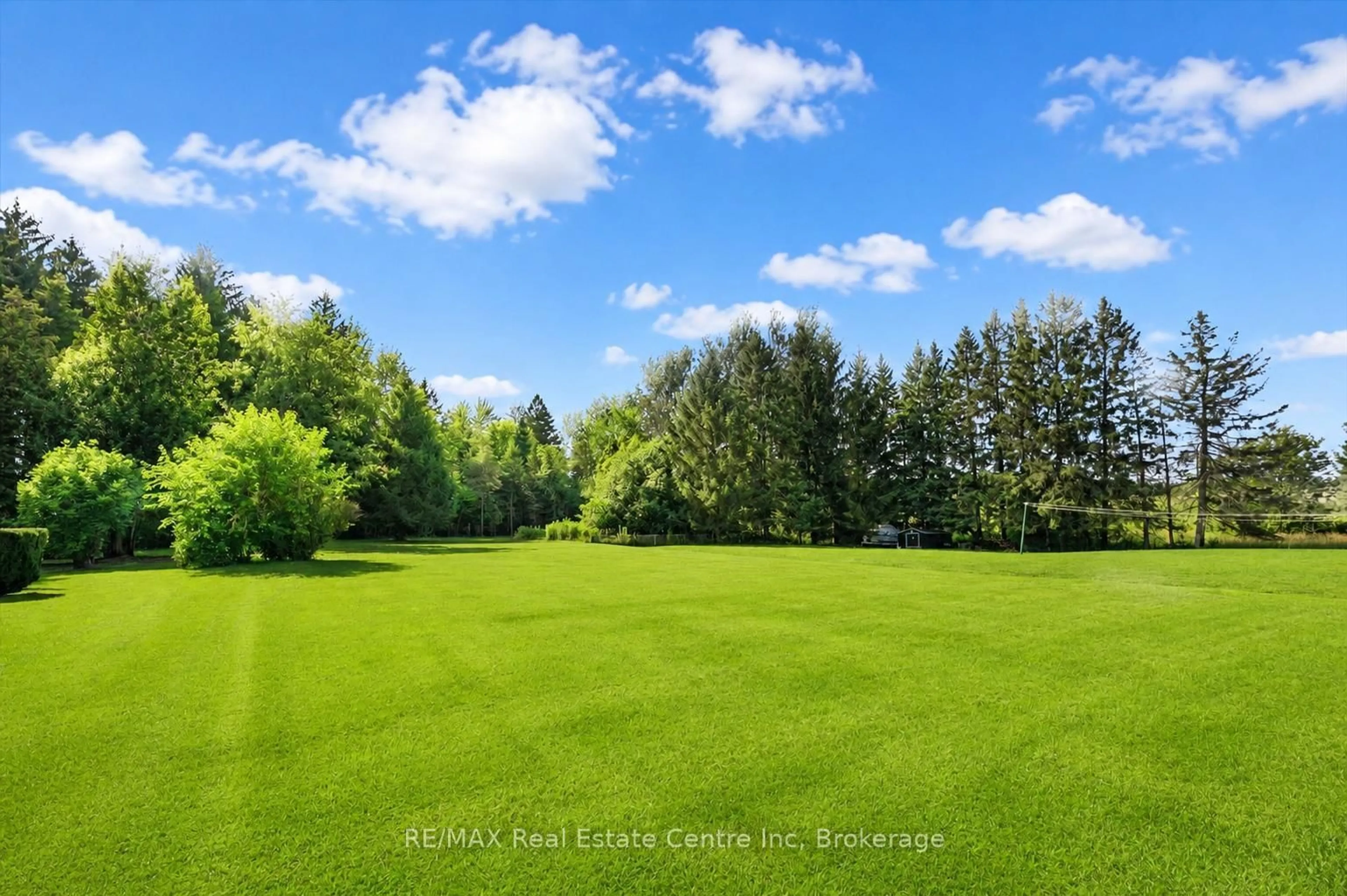 A pic from outside/outdoor area/front of a property/back of a property/a pic from drone, forest/trees view for 762 Eramosa Rd, Guelph/Eramosa Ontario N1E 5Z3