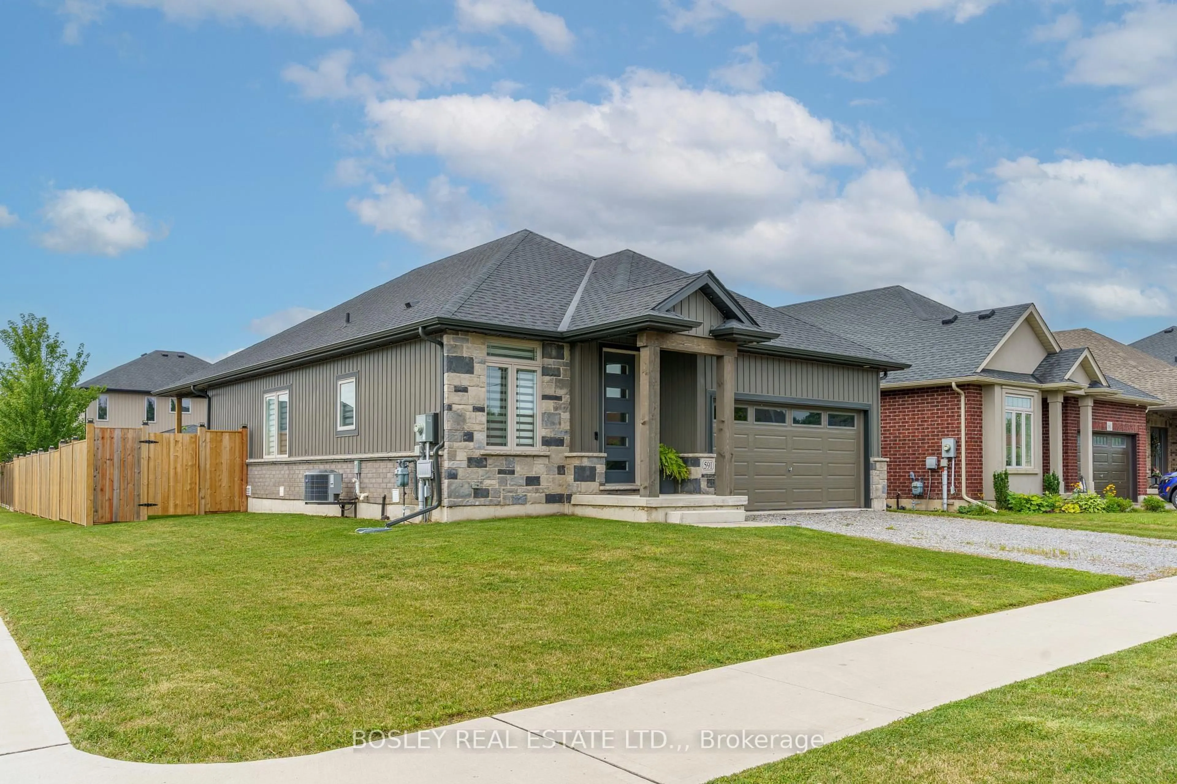 Home with brick exterior material, street for 591 GAISER Rd, Welland Ontario L3B 5N8
