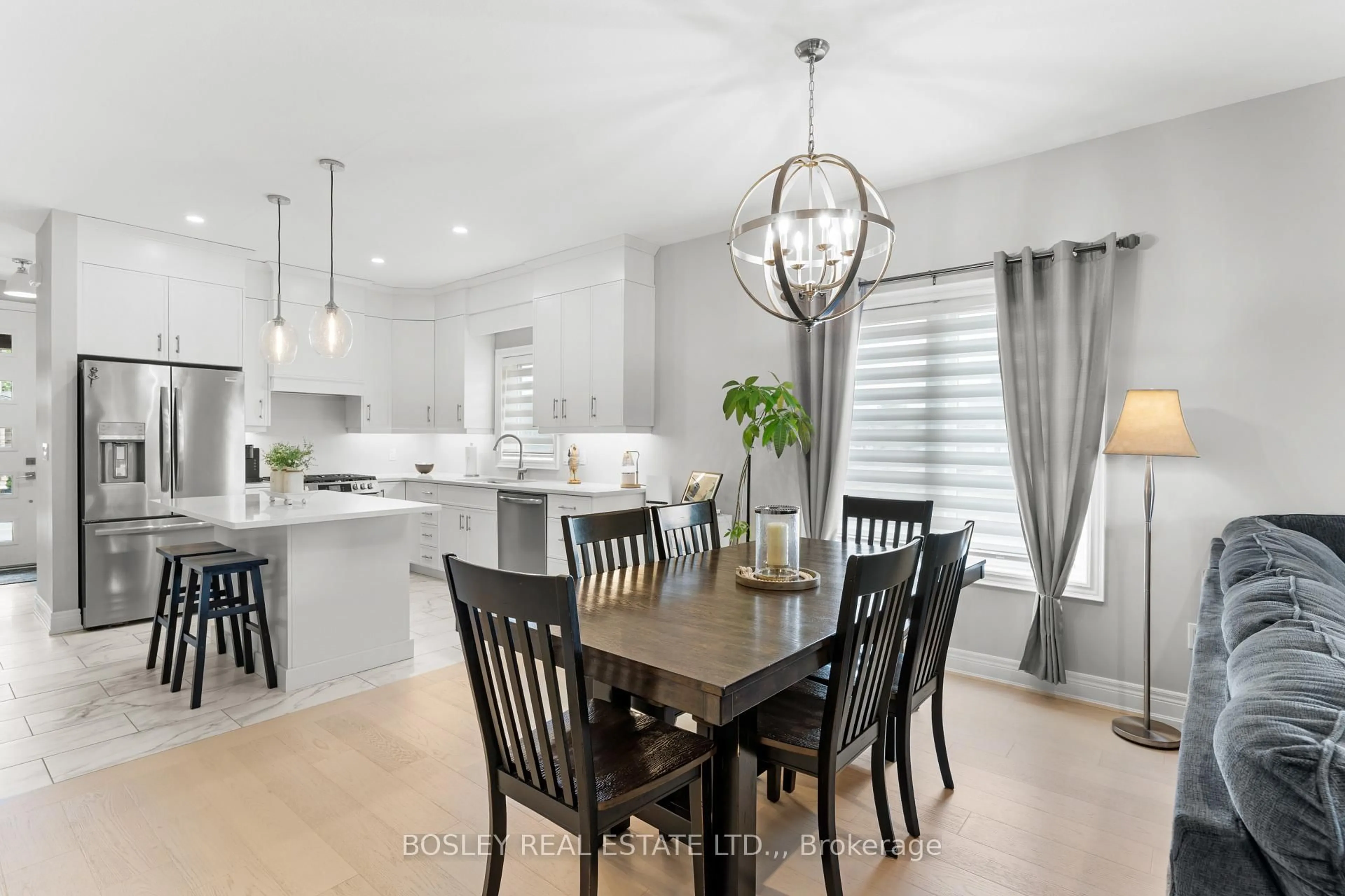 Open concept kitchen, unknown for 591 GAISER Rd, Welland Ontario L3B 5N8