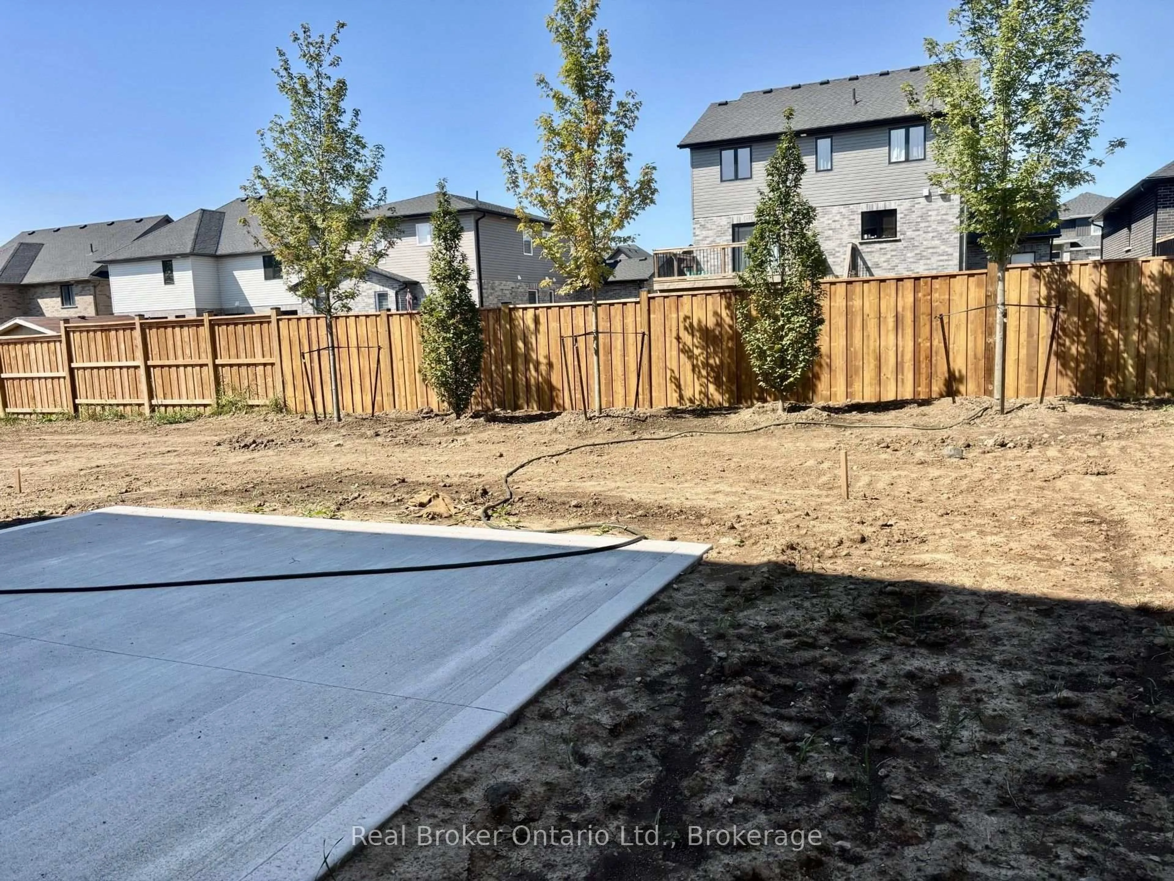 Unknown for 102 Graydon Dr, South-West Oxford Ontario N0J 1N0