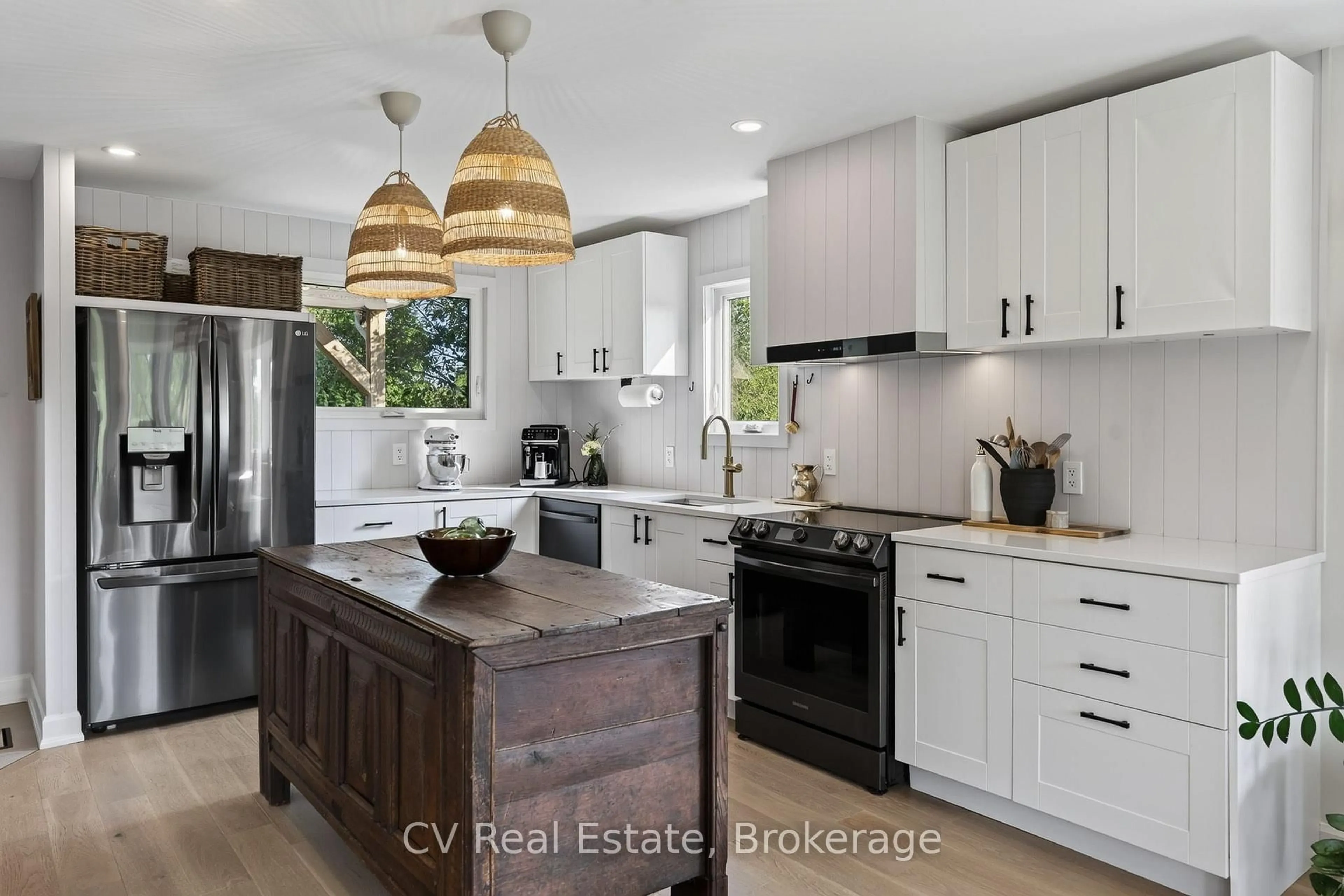 Open concept kitchen, unknown for 110 John St, Meaford Ontario N4L 1W7
