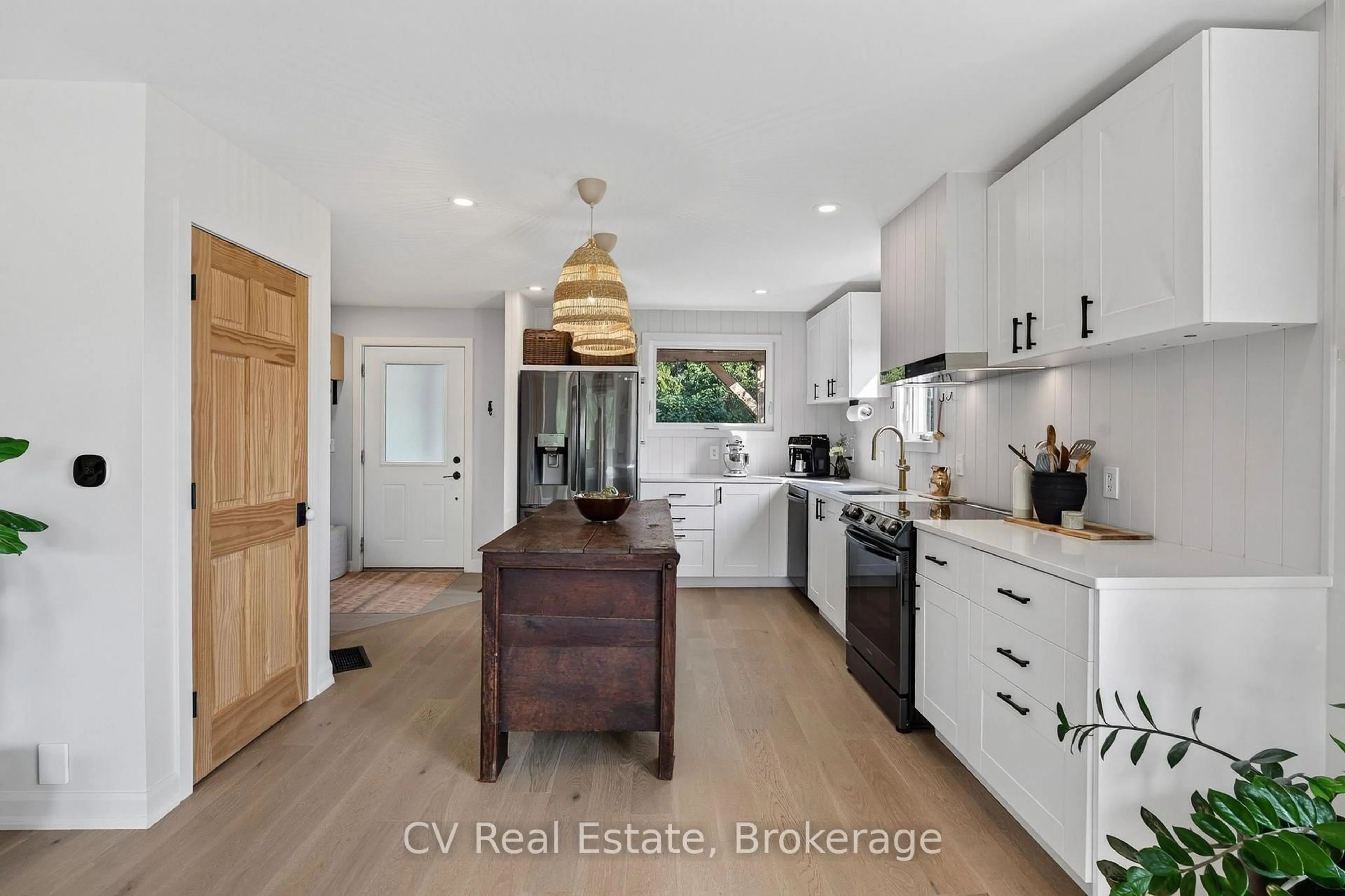Open concept kitchen, ceramic/tile floor for 110 John St, Meaford Ontario N4L 1W7
