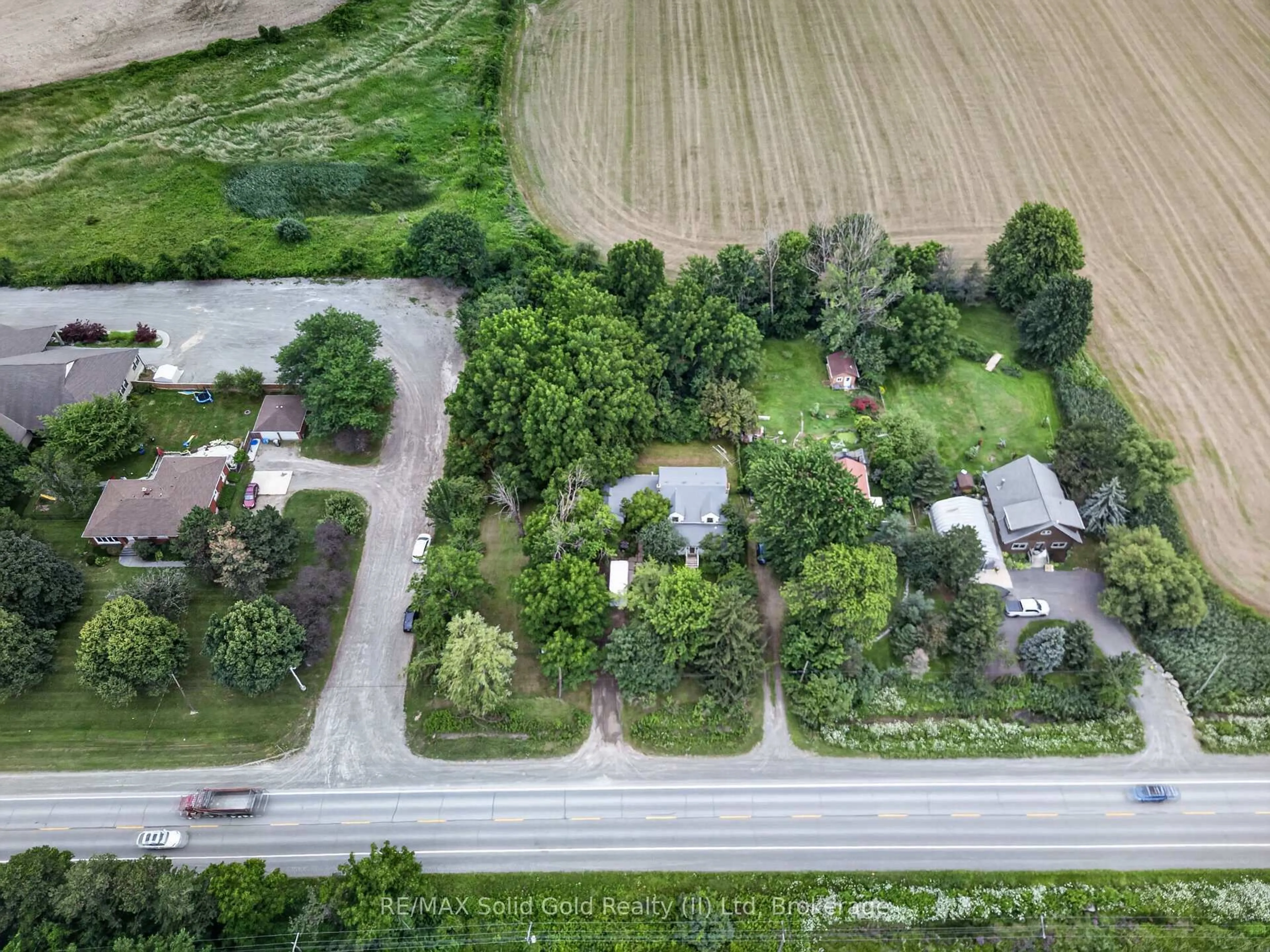 A pic from outside/outdoor area/front of a property/back of a property/a pic from drone, street for 430 5 Highway, Hamilton Ontario L9H 5E2