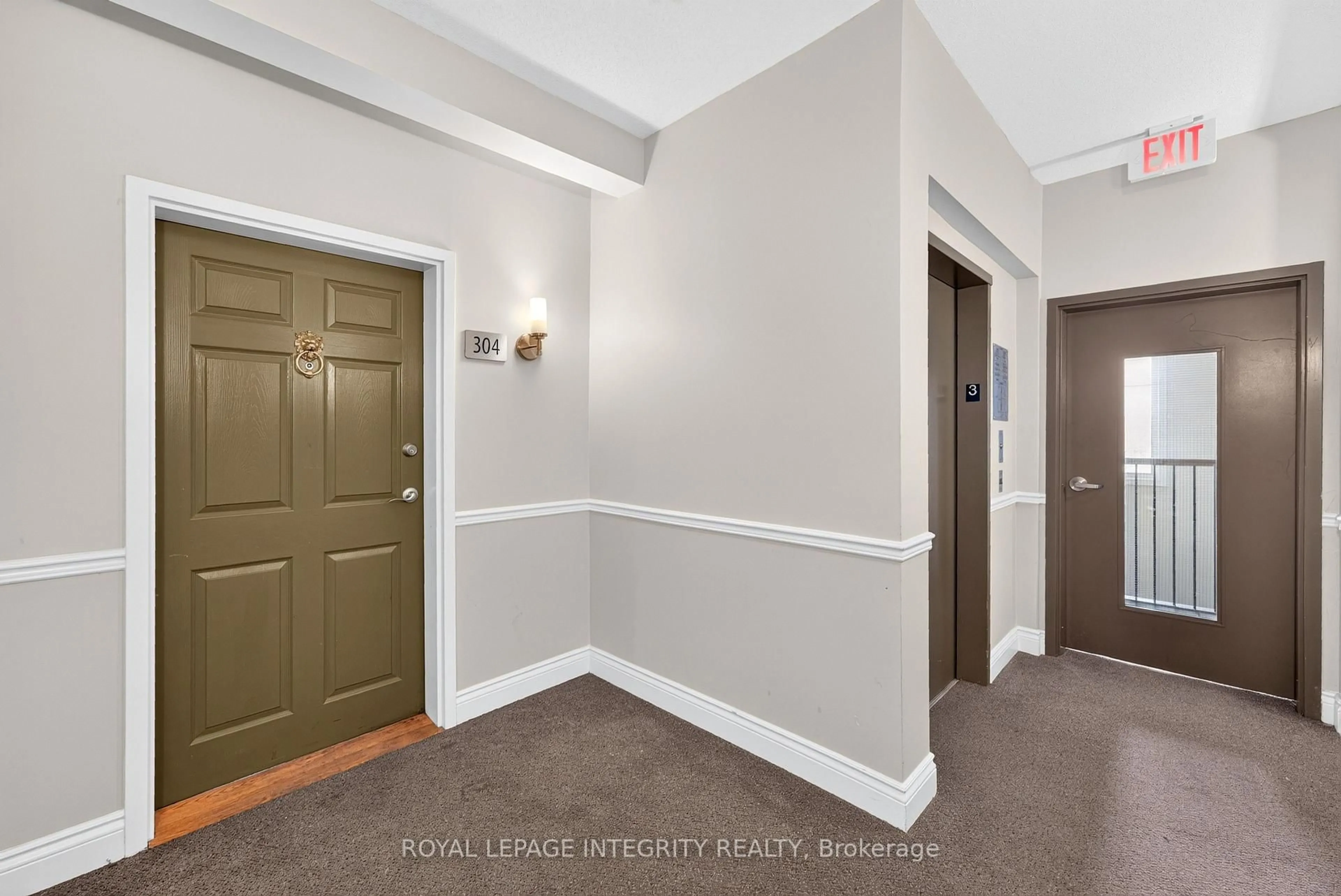Indoor entryway for 140 GUELPH Private #304, Ottawa Ontario K2T 0J2