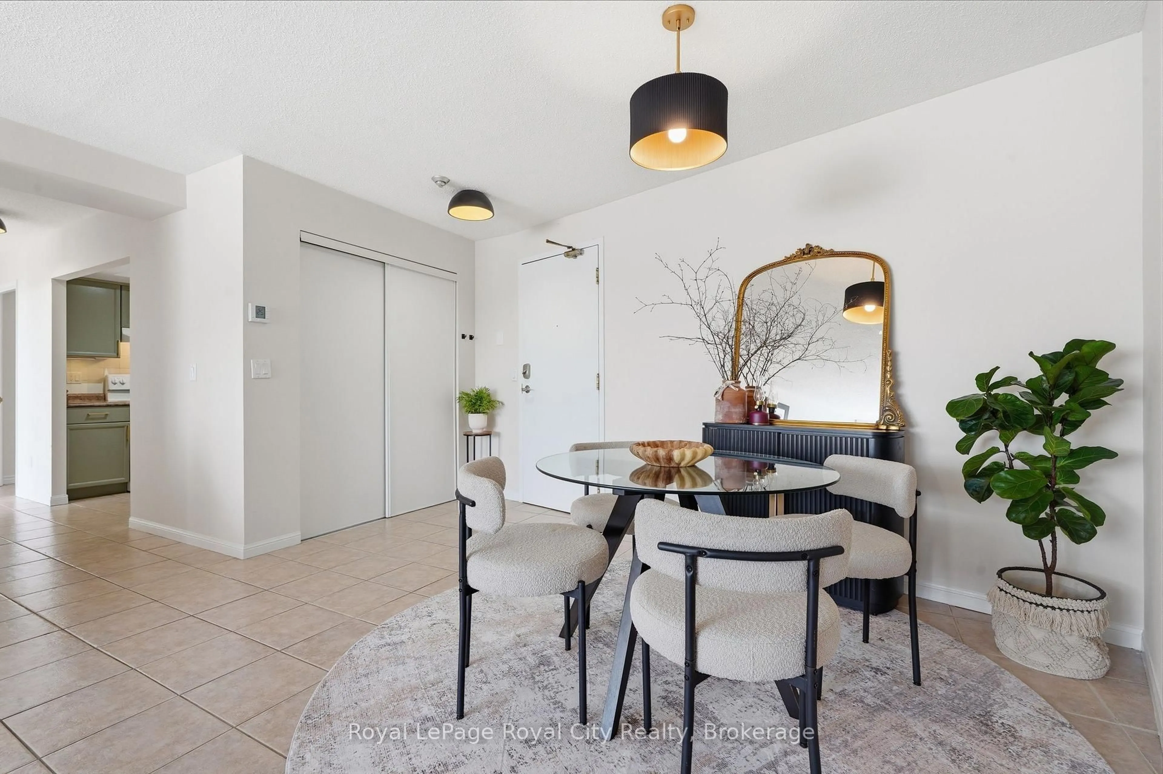 Dining room, unknown for 107 Bagot St #610, Guelph Ontario N1H 8H5
