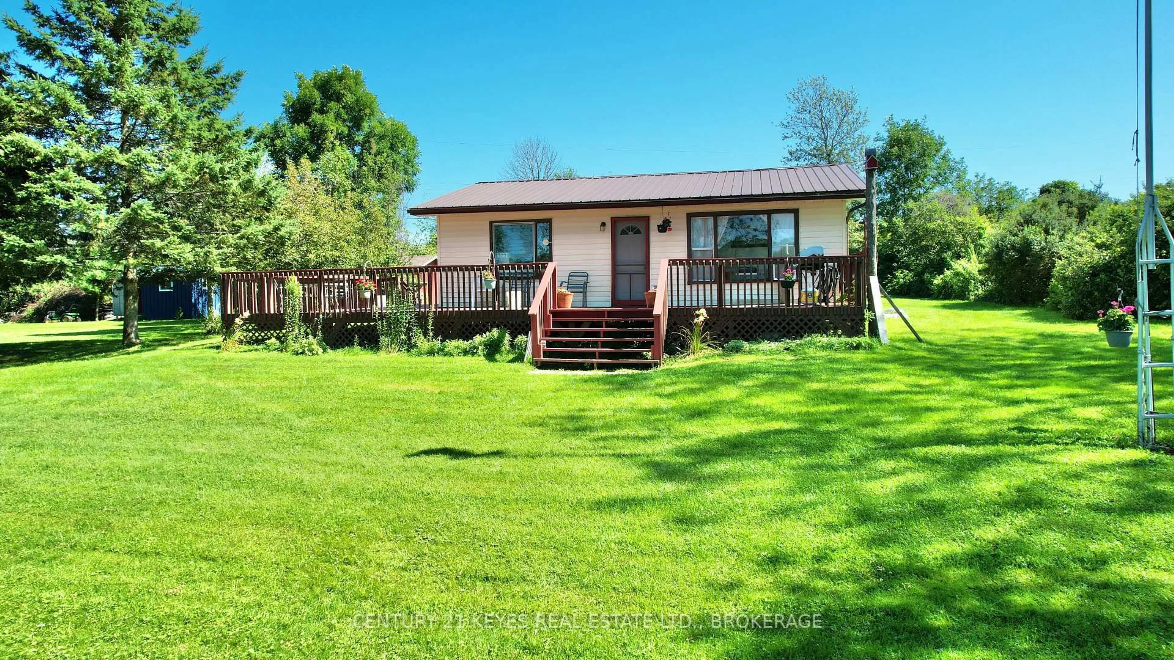 A pic from outside/outdoor area/front of a property/back of a property/a pic from drone, water/lake/river/ocean view for 170 Hay Island, Leeds and the Thousand Islands Ontario K7G 2X8