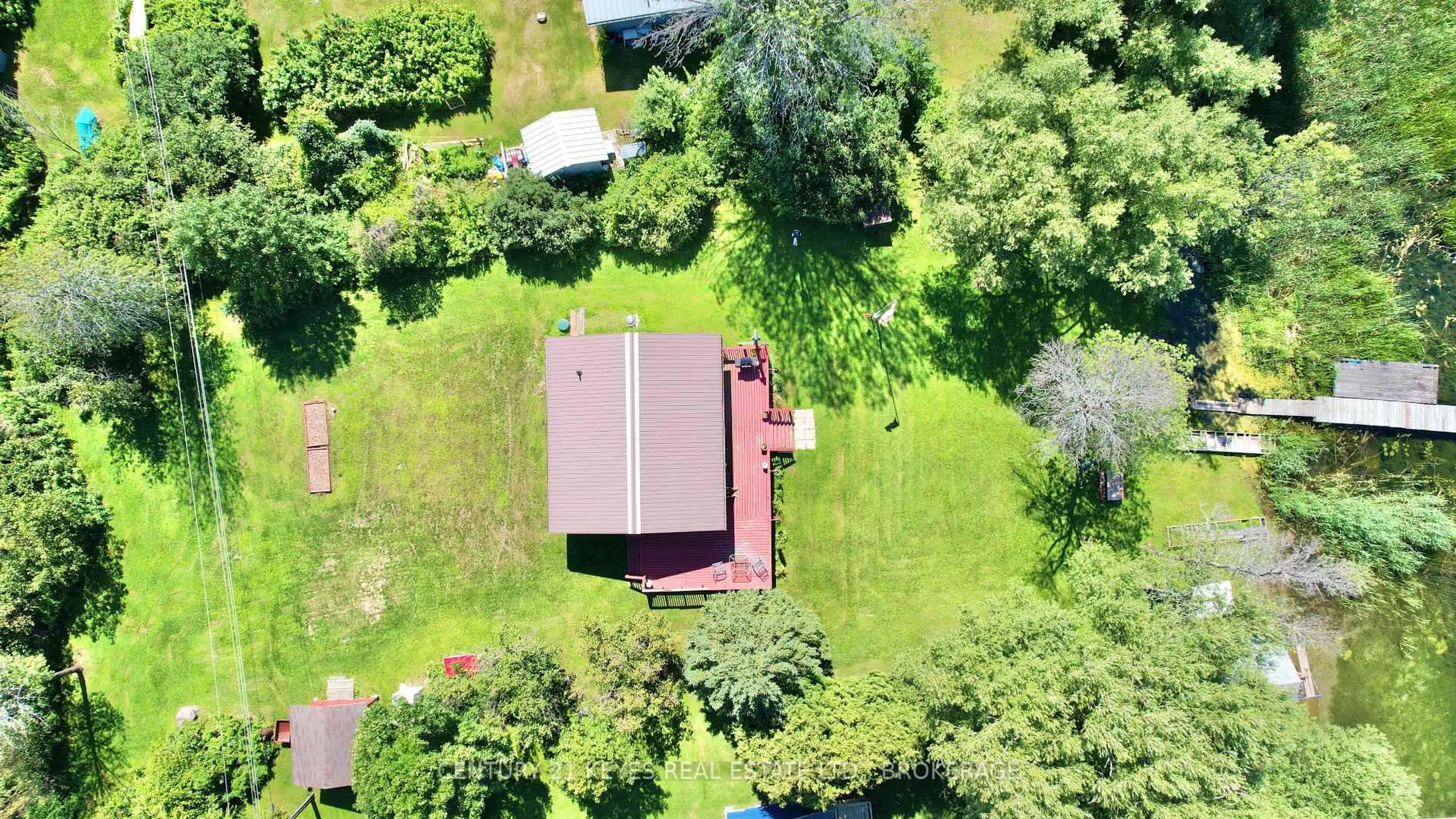 A pic from outside/outdoor area/front of a property/back of a property/a pic from drone, building for 170 Hay Island, Leeds and the Thousand Islands Ontario K7G 2X8