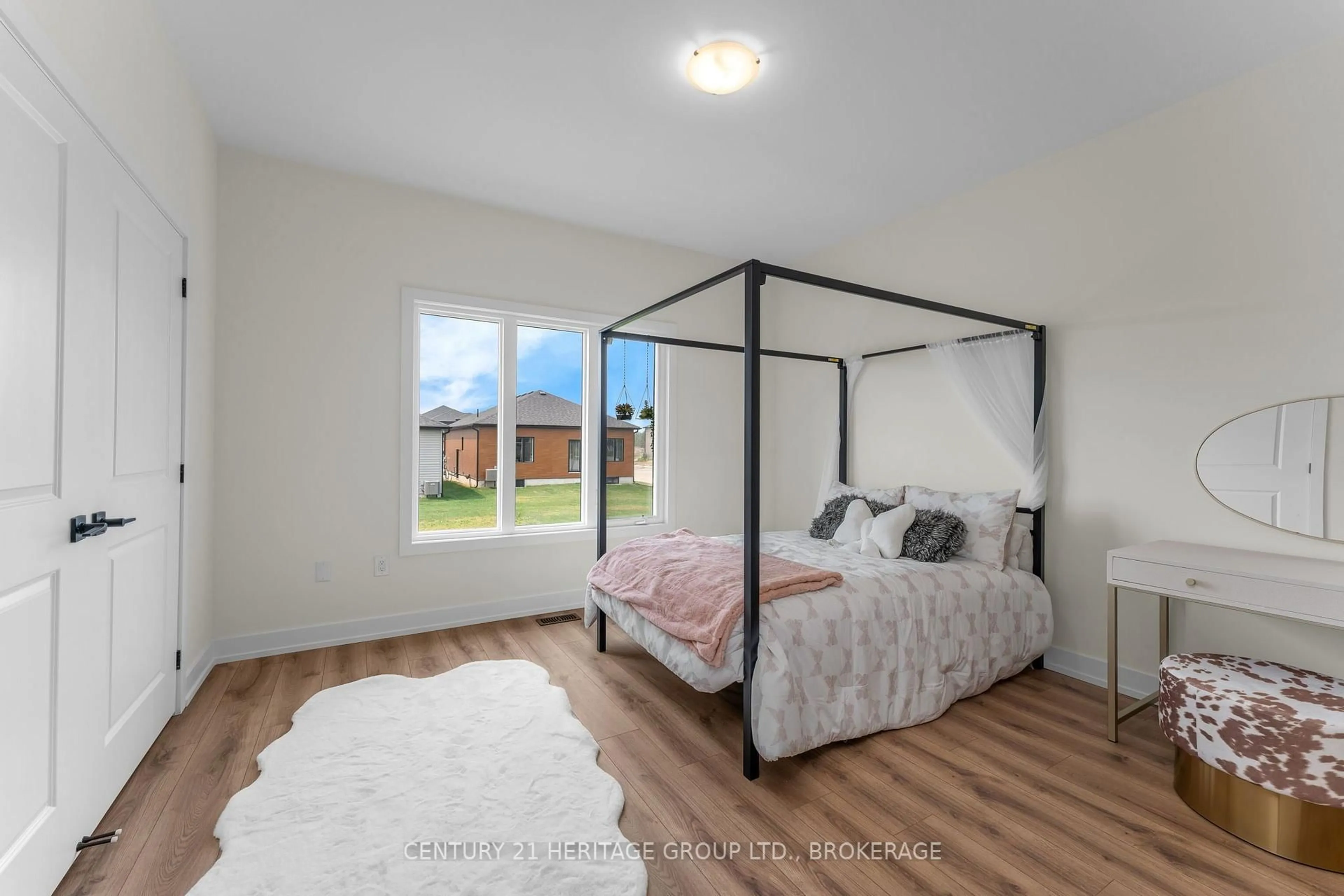 Bedroom with bed, unknown for 60 Dusenbury Dr, Bissett Creek Ontario K0H 2H0