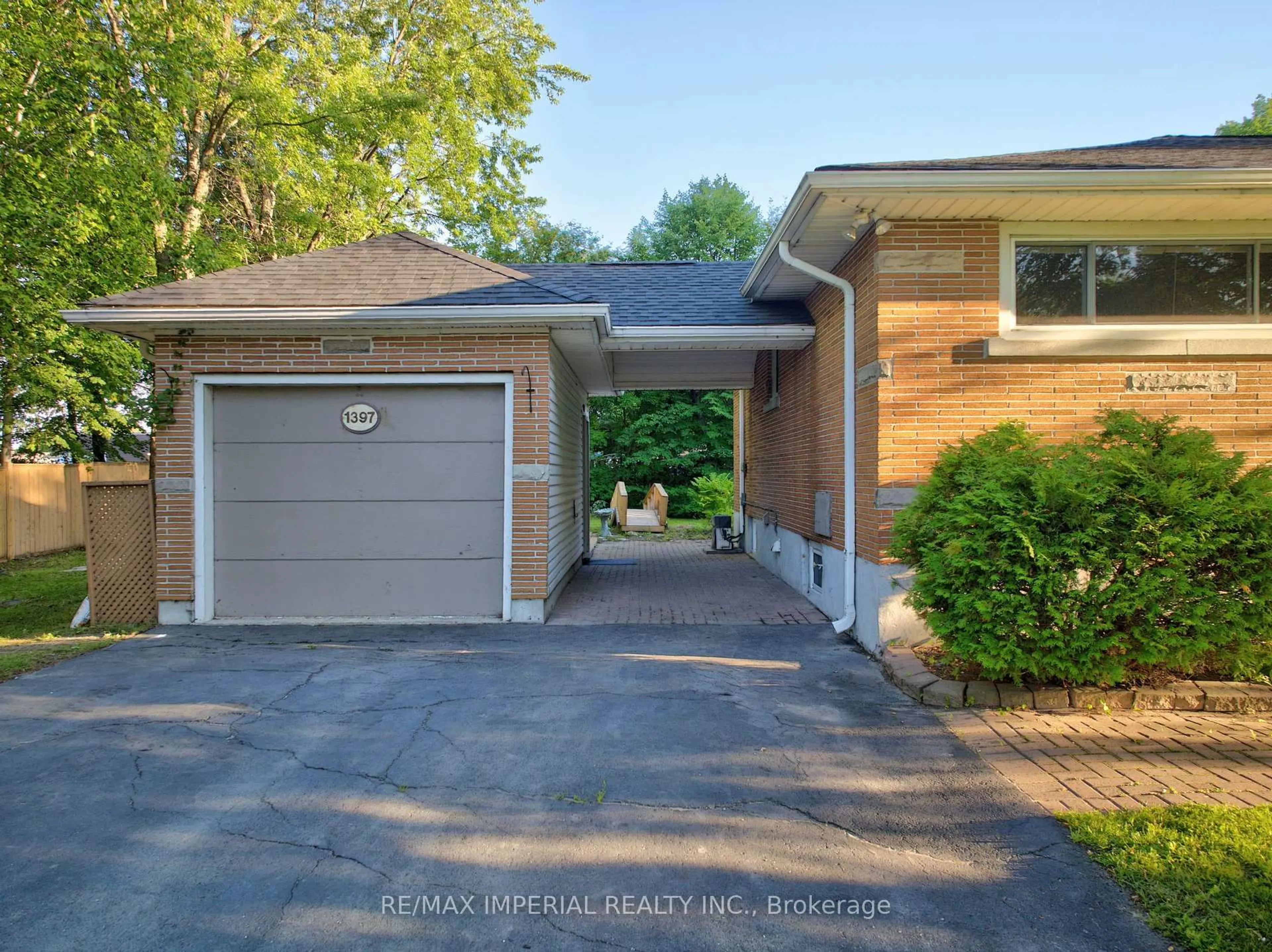 Unknown for 1397 Hawthorne Dr, Greater Sudbury Ontario P3A 1L3