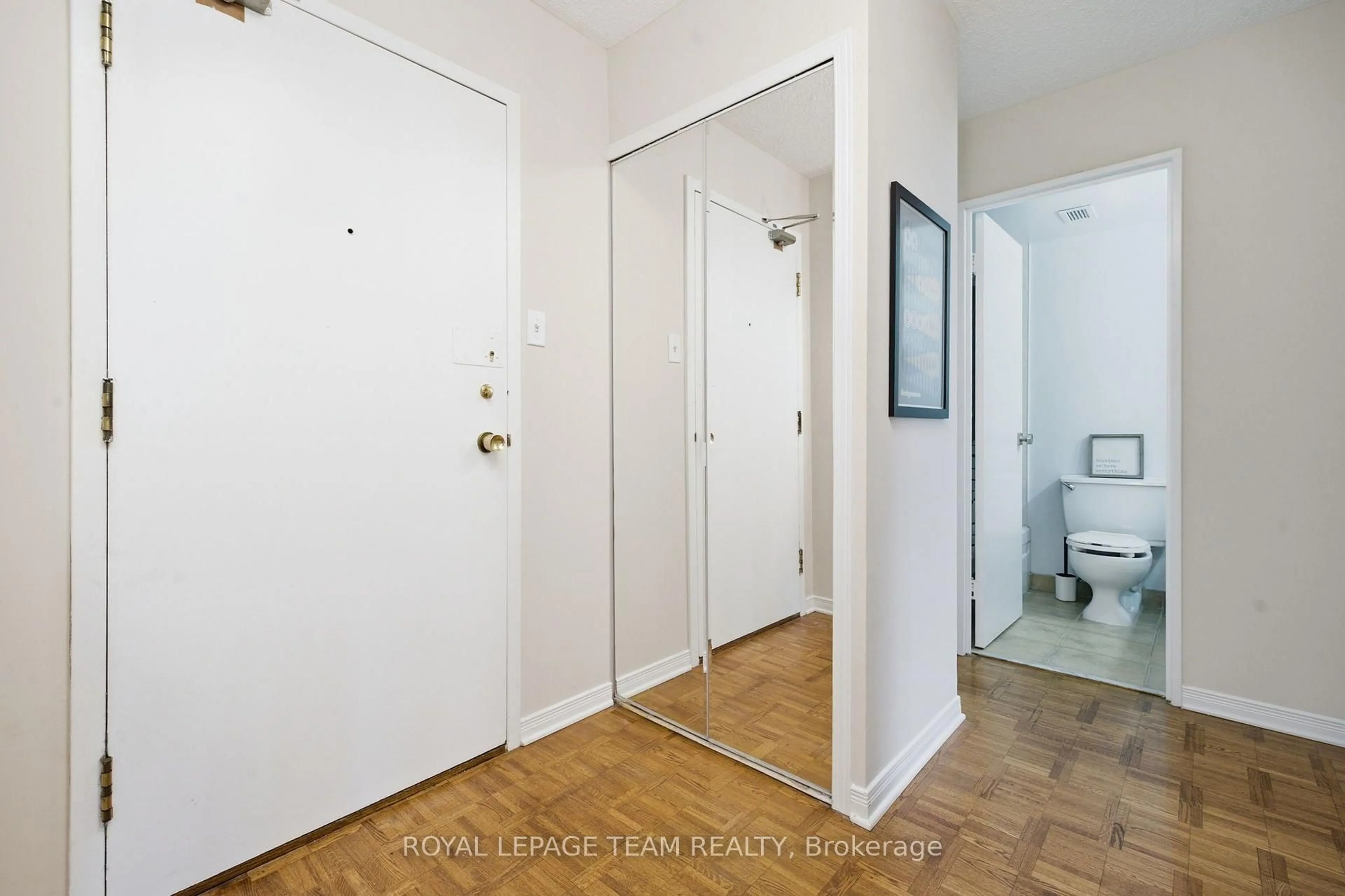 Unknown for 3360 Southgate Rd #303, Ottawa Ontario K1V 9A6