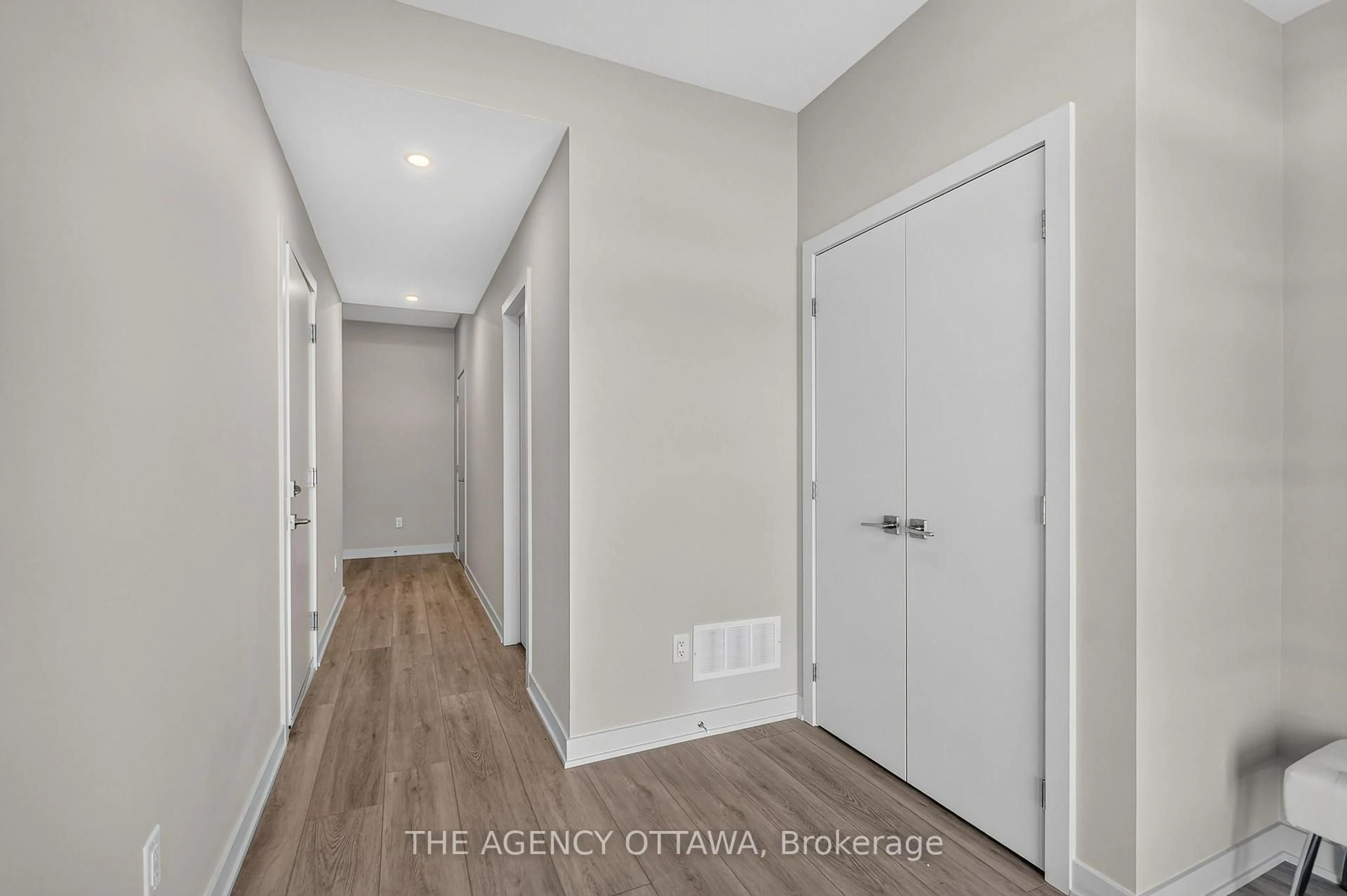 Indoor entryway for 3007 Showcase Cres, Ottawa Ontario K4M 0R9