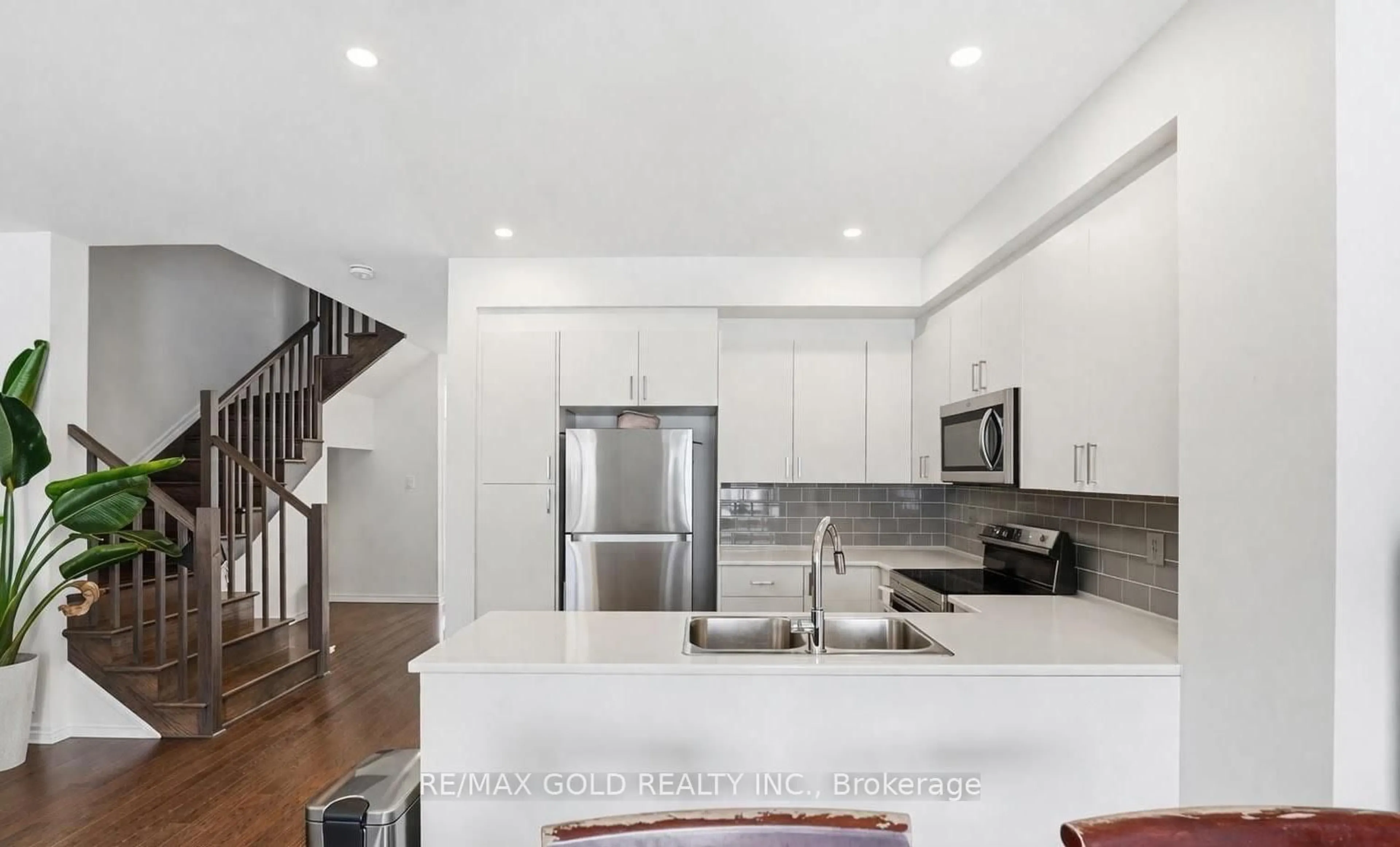 Open concept kitchen, unknown for 36 Jargeau Rd, Ottawa Ontario K1C 1T1