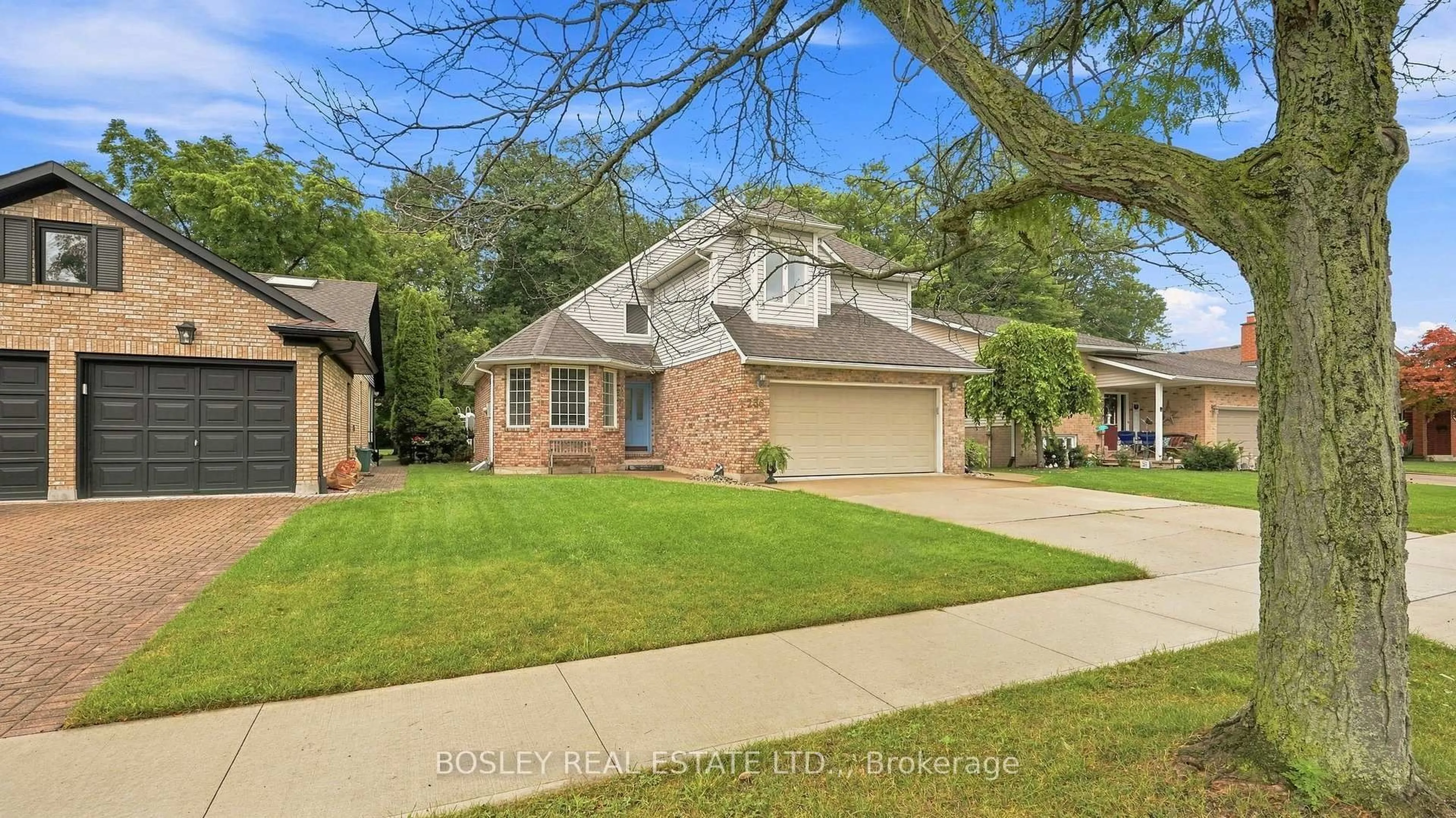 Home with brick exterior material, street for 236 Northwood Dr, Welland Ontario L3C 6V3
