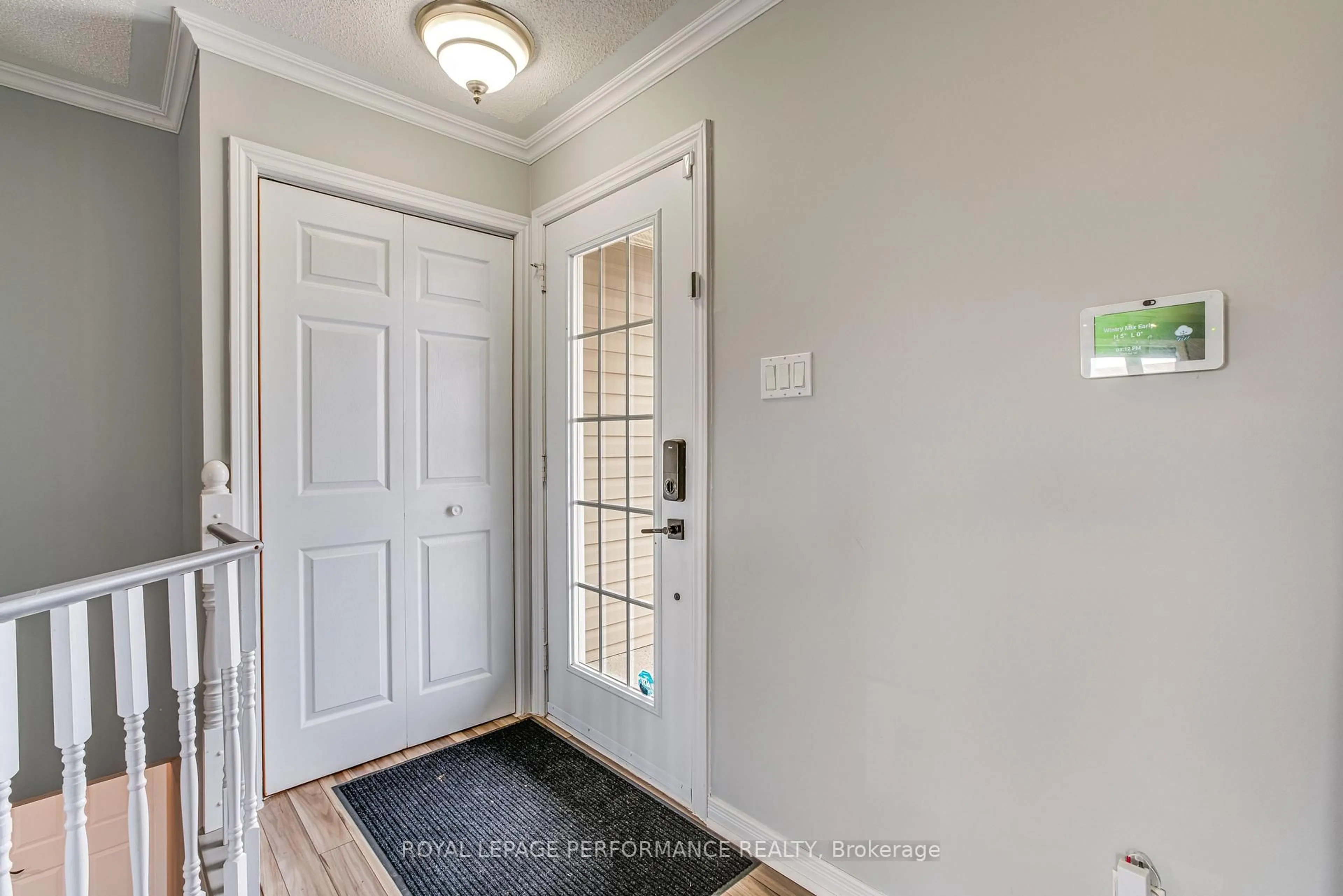 Indoor entryway for 1890 cassburn Rd, Champlain Ontario K0B 1K0