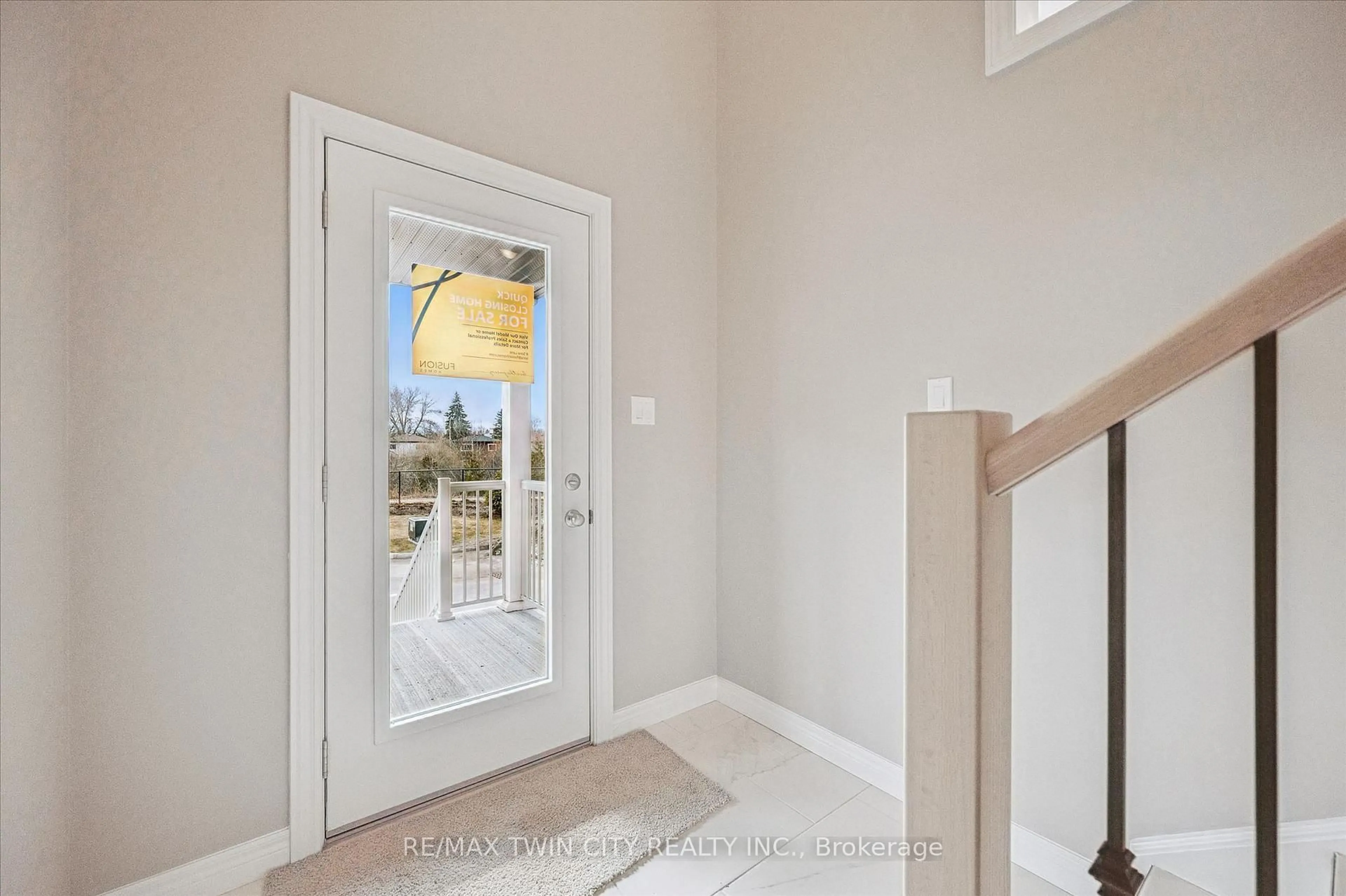 Indoor entryway for 27 SORA Lane, Guelph Ontario N1E 0T4