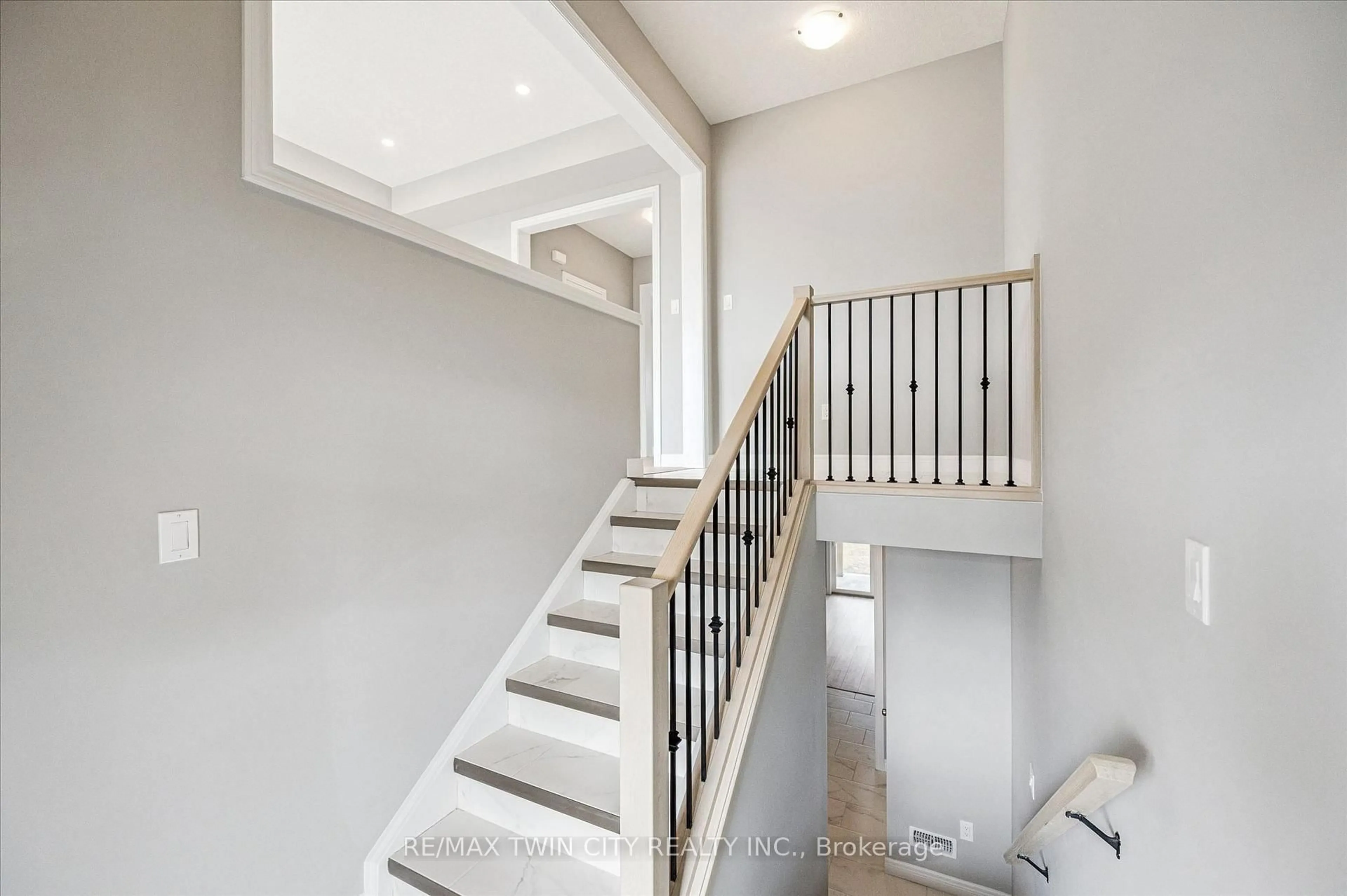 Stairs for 27 SORA Lane, Guelph Ontario N1E 0T4